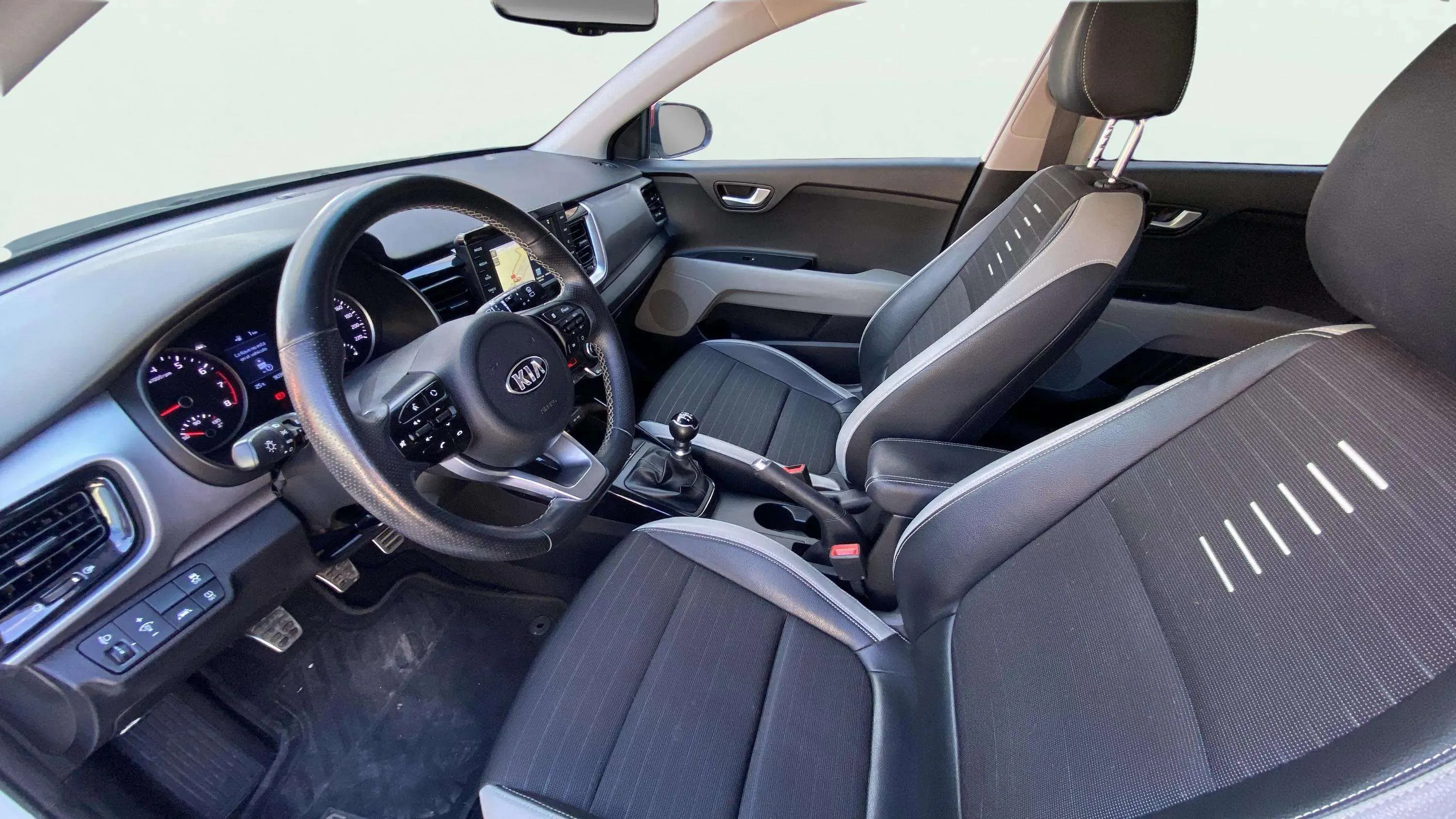 Kia Stonic 1.0 T-GDi Business - foto 13