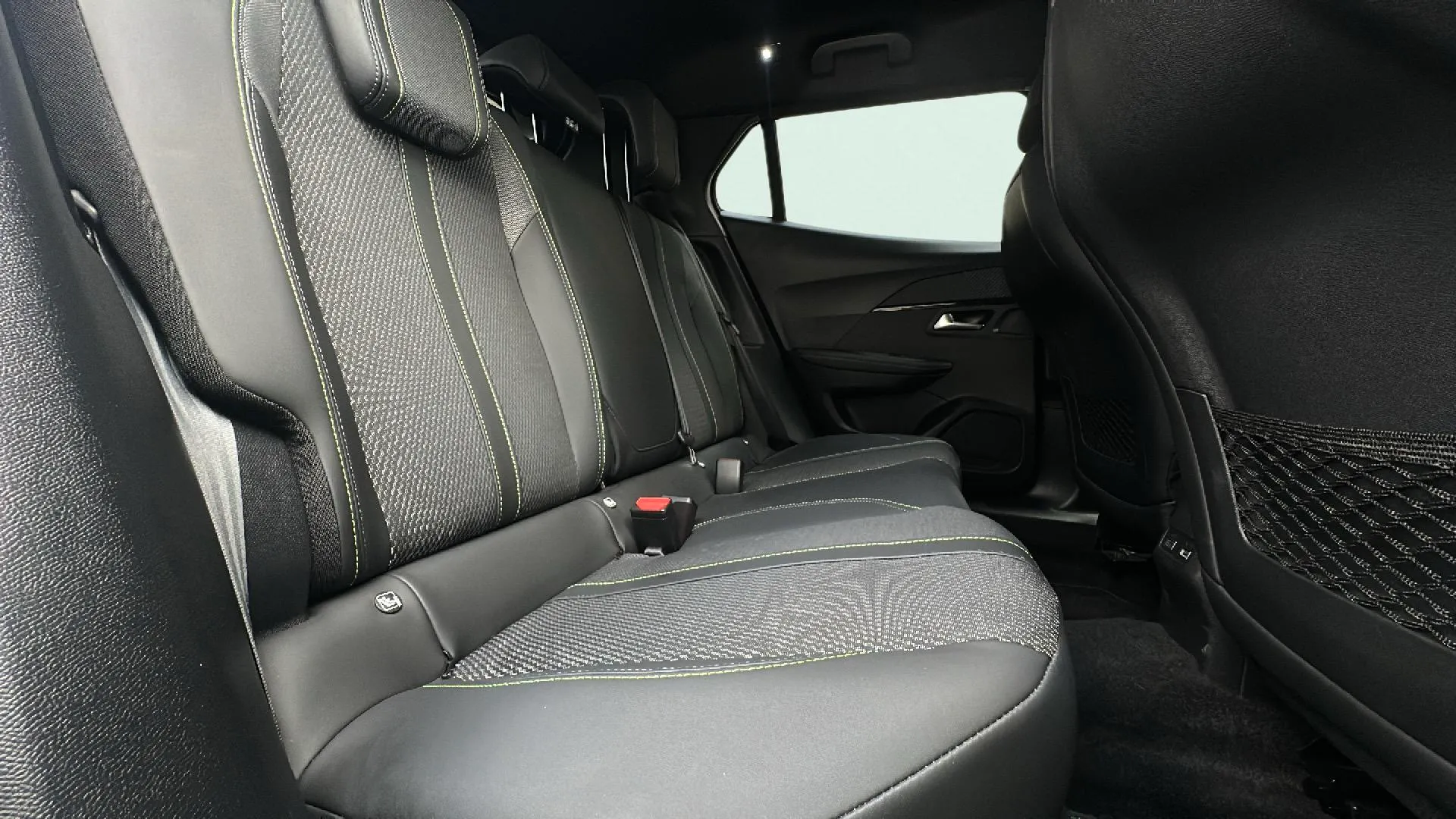 Peugeot 2008 N2008 Allure Hybrid 145 eDCS6 - foto 17