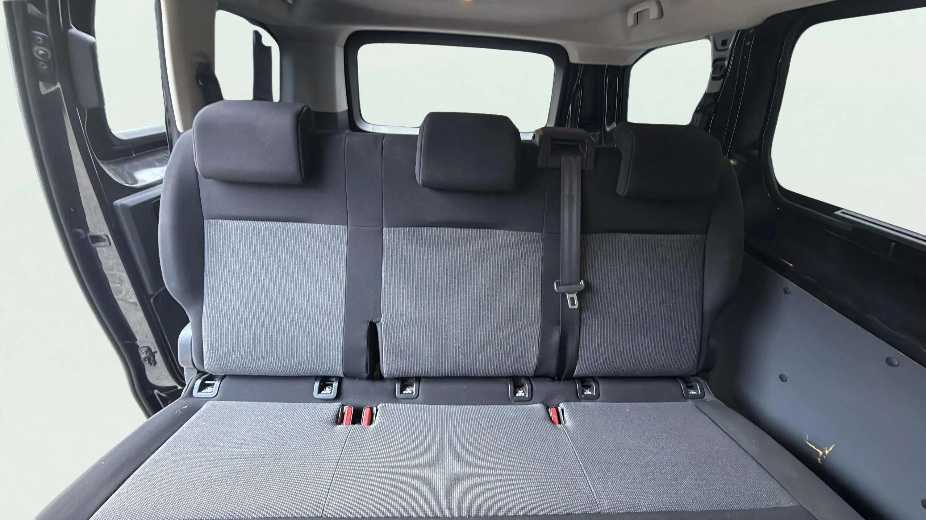 Peugeot Expert Combi 2.0 BlueHDi Standard - foto 17