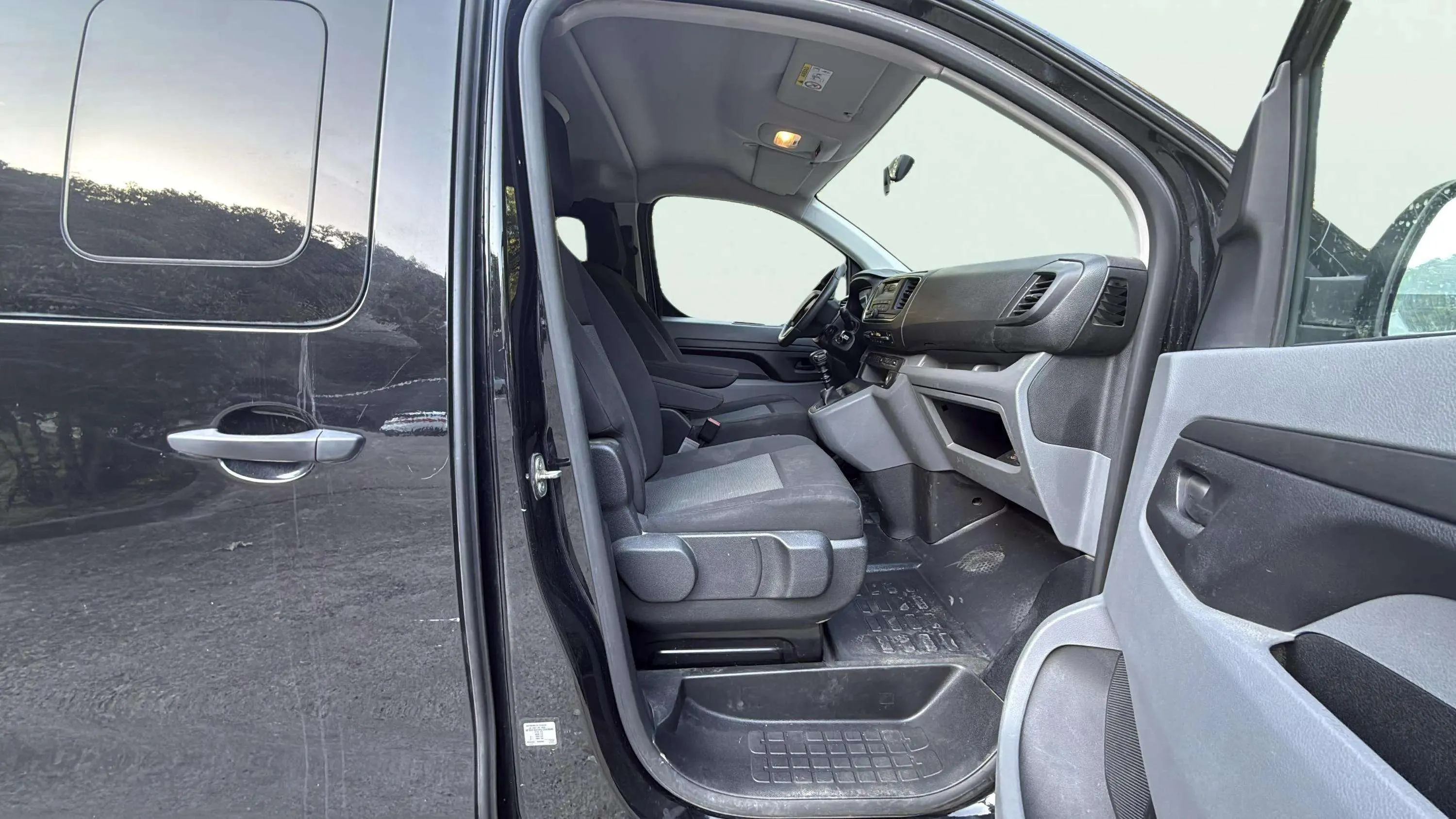 Peugeot Expert Combi 2.0 BlueHDi Standard - foto 16