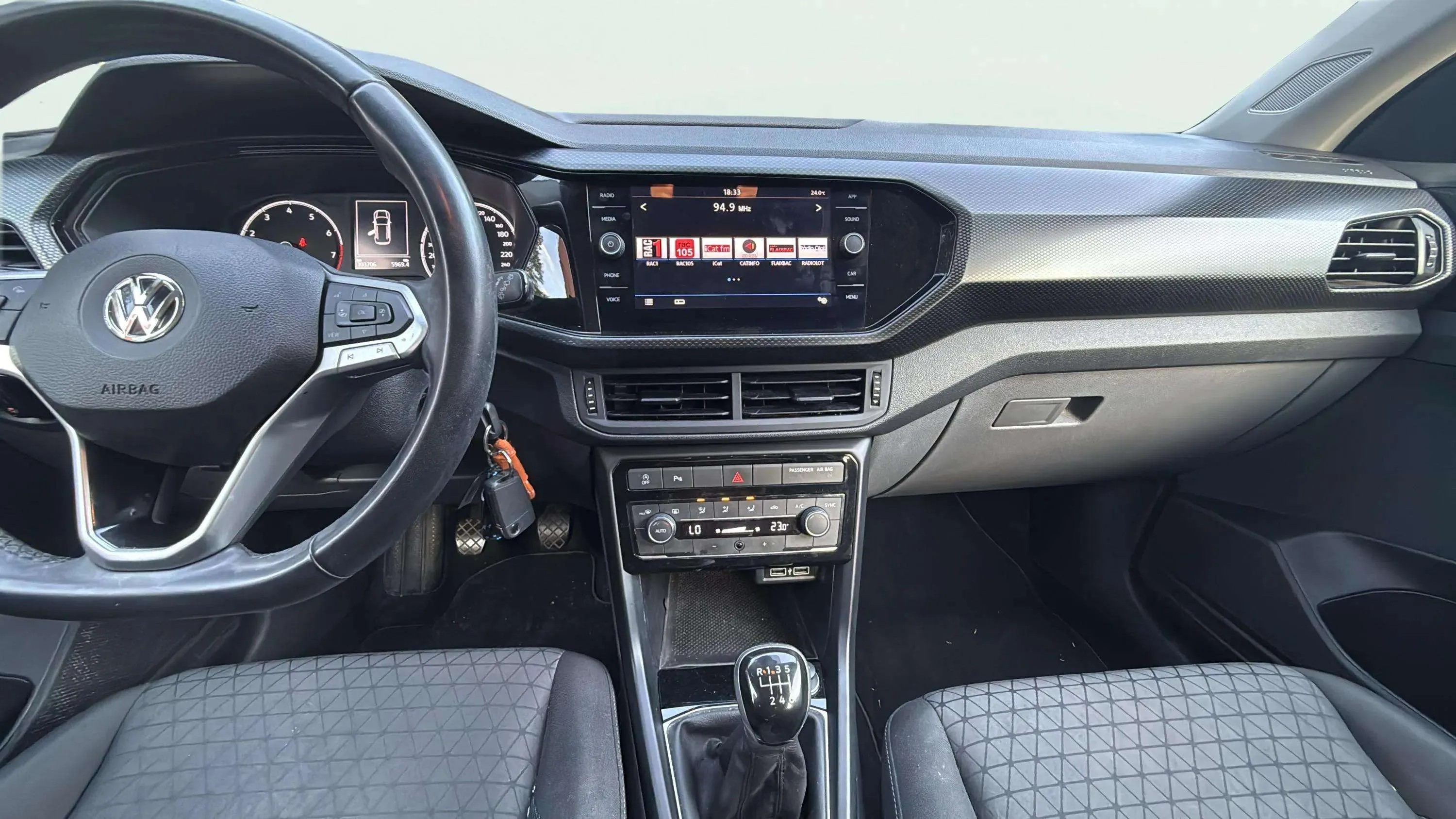 Volkswagen T-Cross Advance 1.0 TSI - foto 12