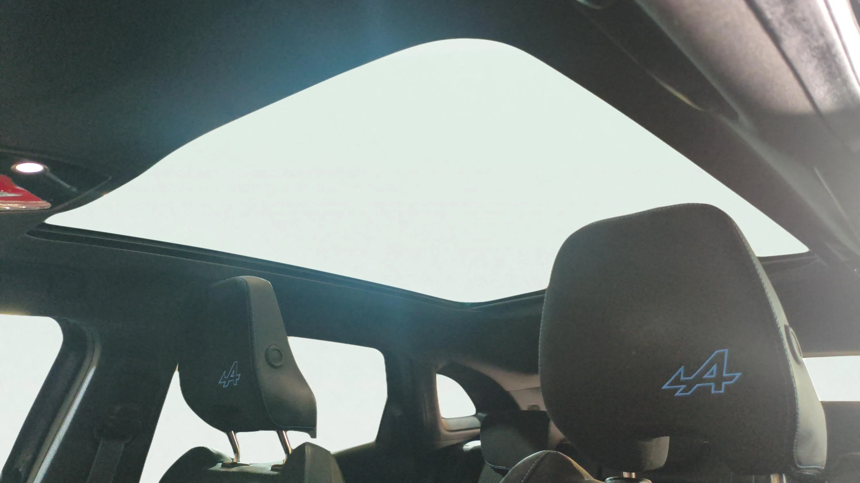 Renault Austral Techno Esprit Alpine E-Tech F Hybr - foto 25