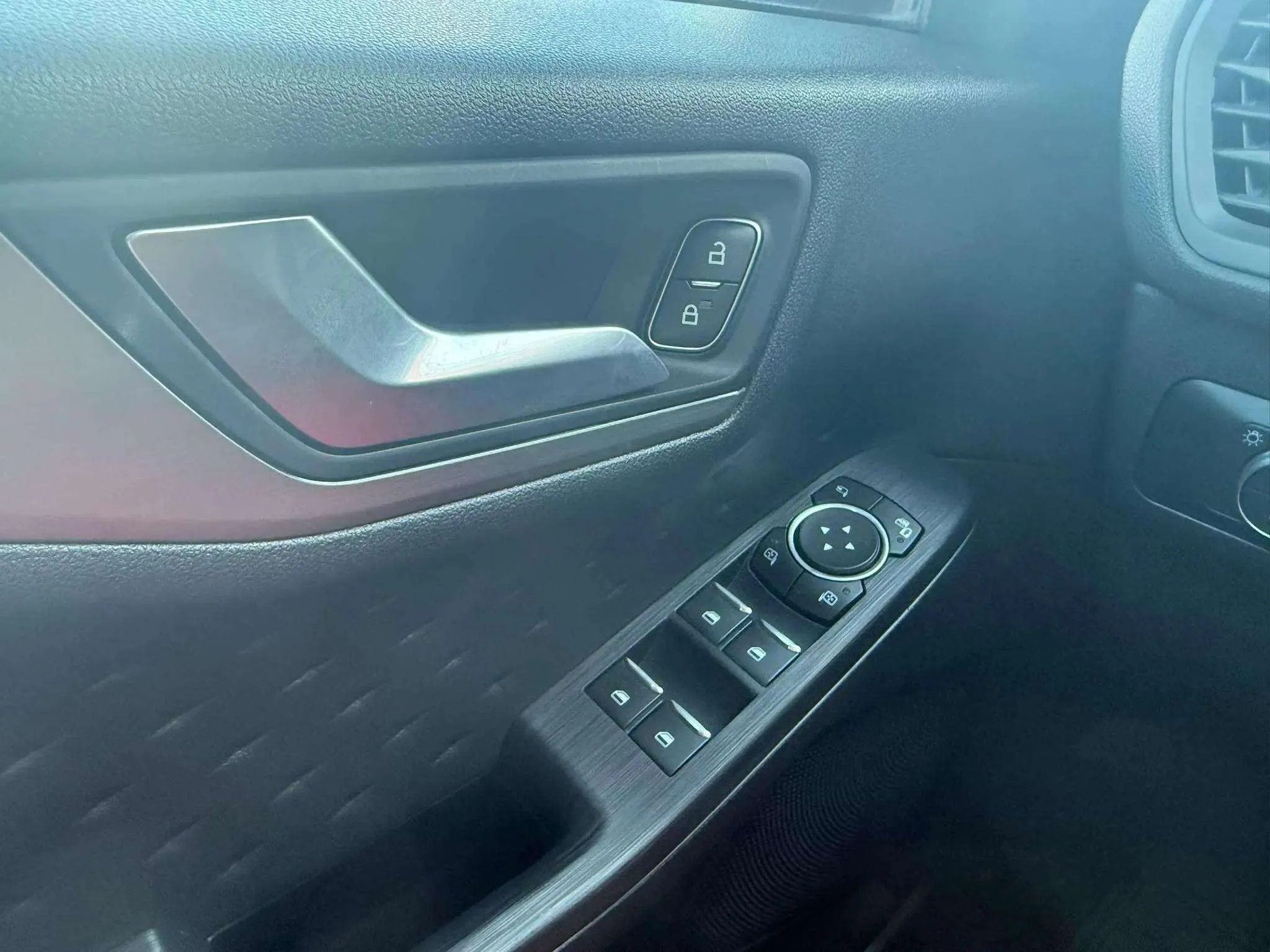 Ford Kuga Titanium 1.5 EcoBoost - foto 18