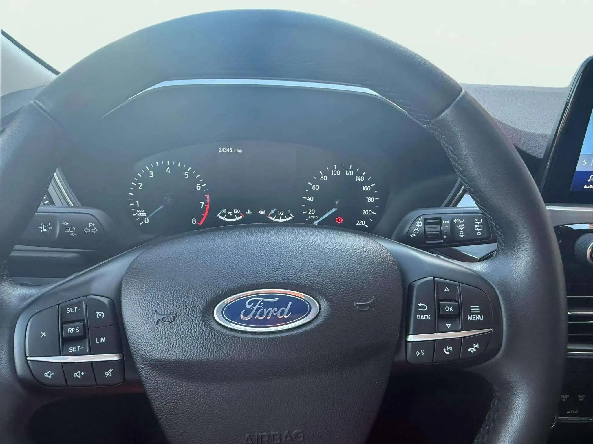Ford Kuga Titanium 1.5 EcoBoost - foto 12