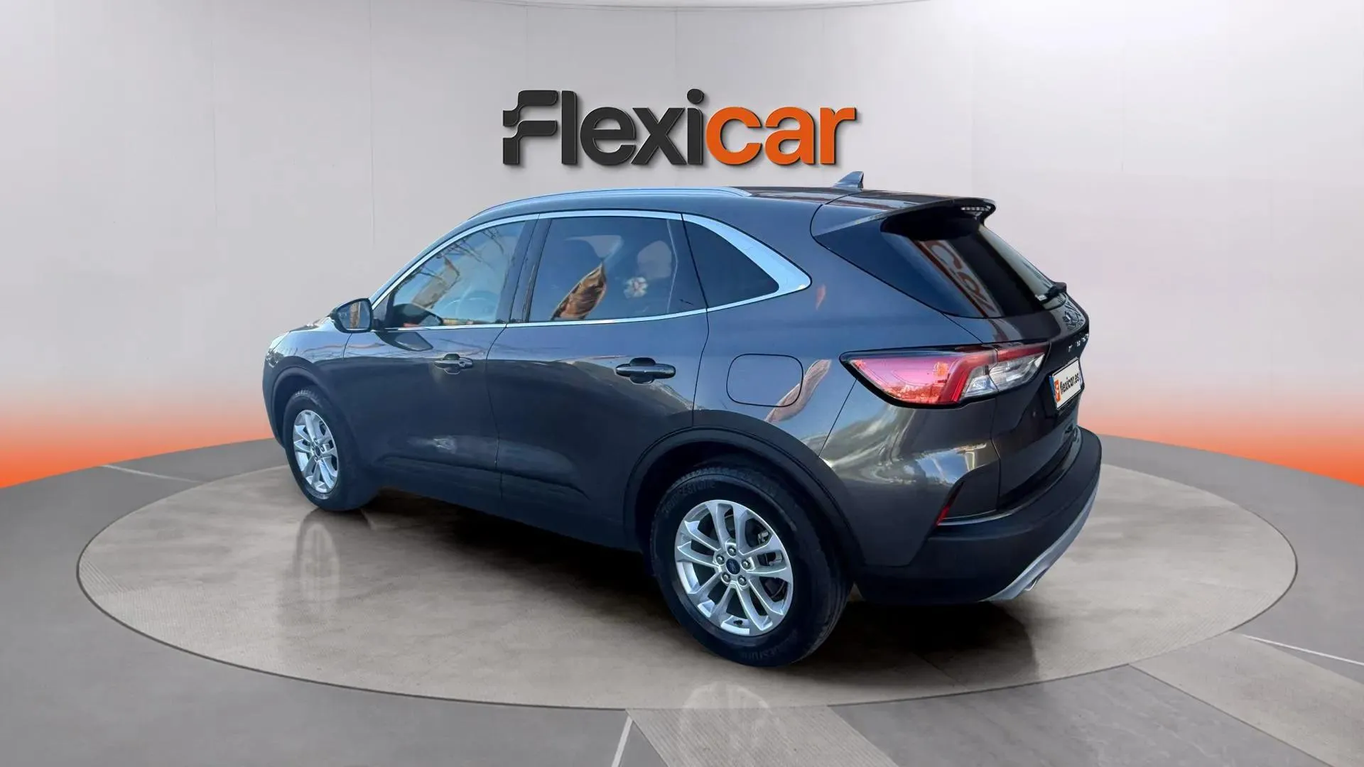 Ford Kuga Titanium 1.5 EcoBoost - foto 4