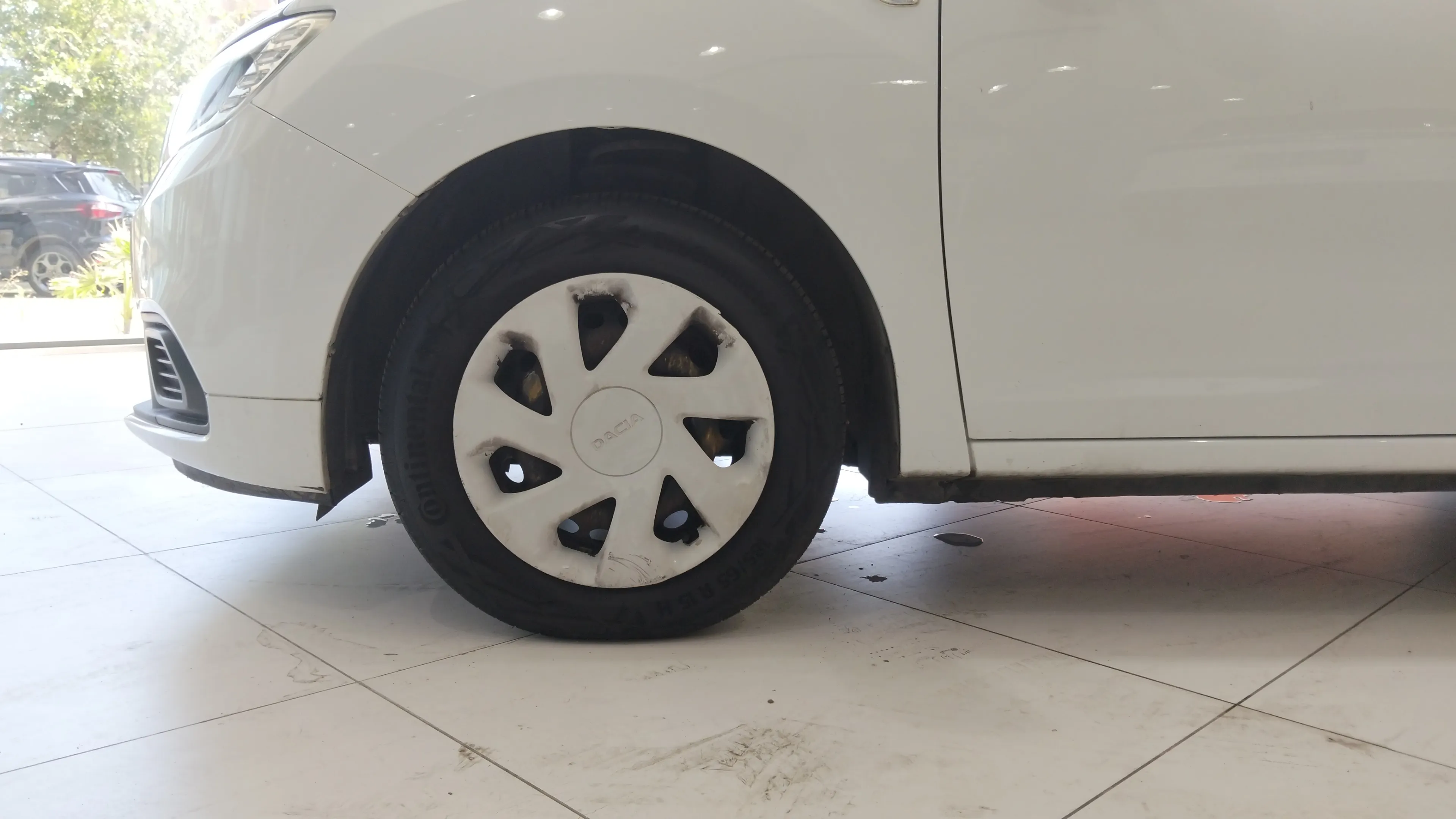 Dacia Sandero Access 1.0 18 - foto 18