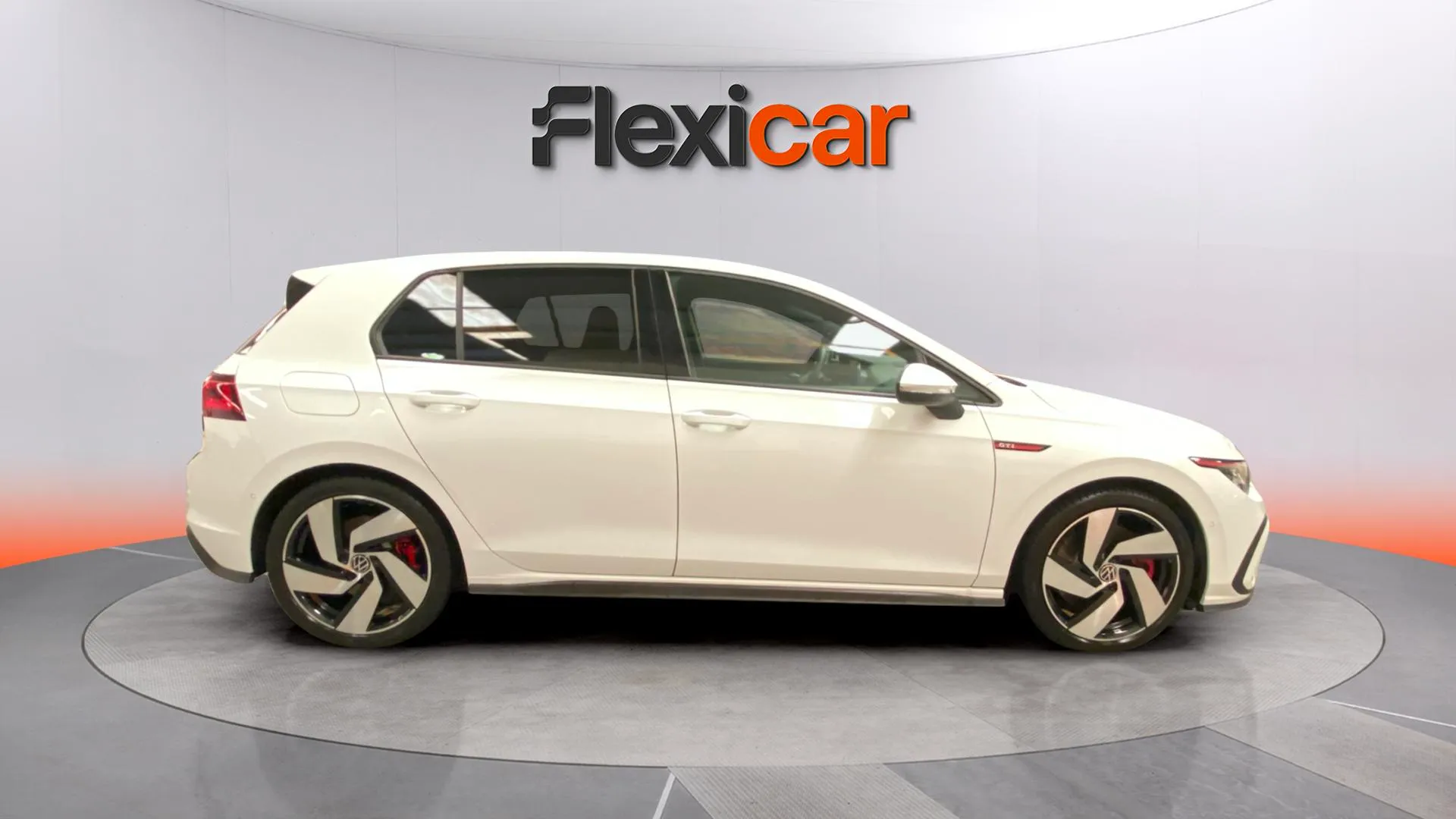 Volkswagen Golf GTI 2.0 TSI DSG - foto 8