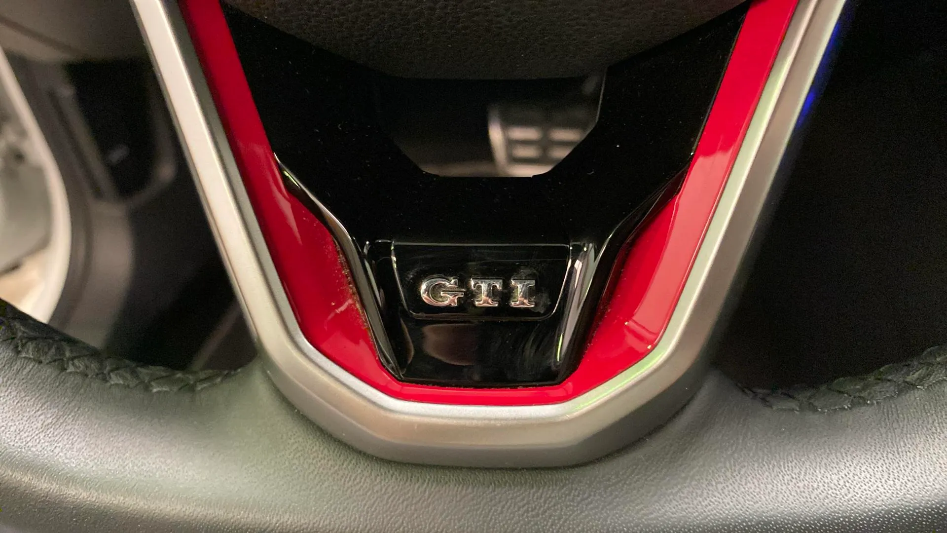 Volkswagen Golf GTI 2.0 TSI DSG - foto 18