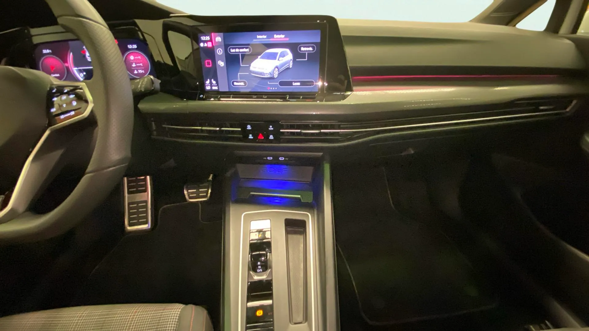 Volkswagen Golf GTI 2.0 TSI DSG - foto 14