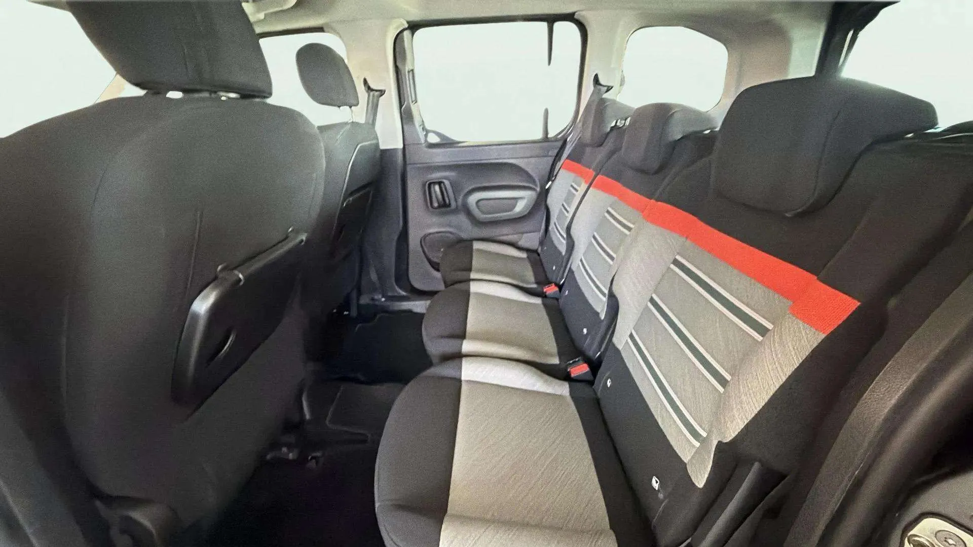 Citroën Berlingo Talla M BlueHDi 130 Shine - foto 20