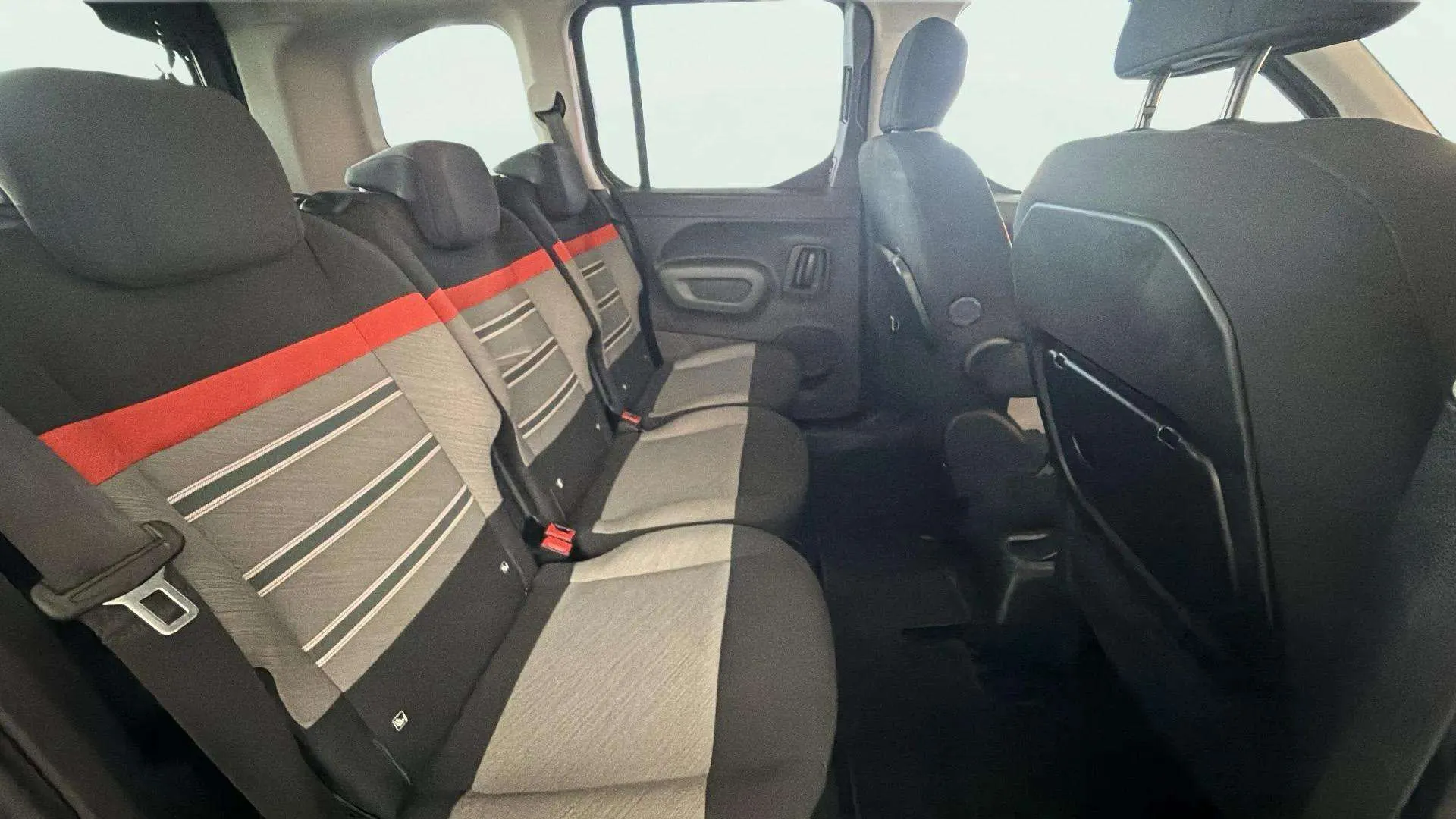 Citroën Berlingo Talla M BlueHDi 130 Shine - foto 22