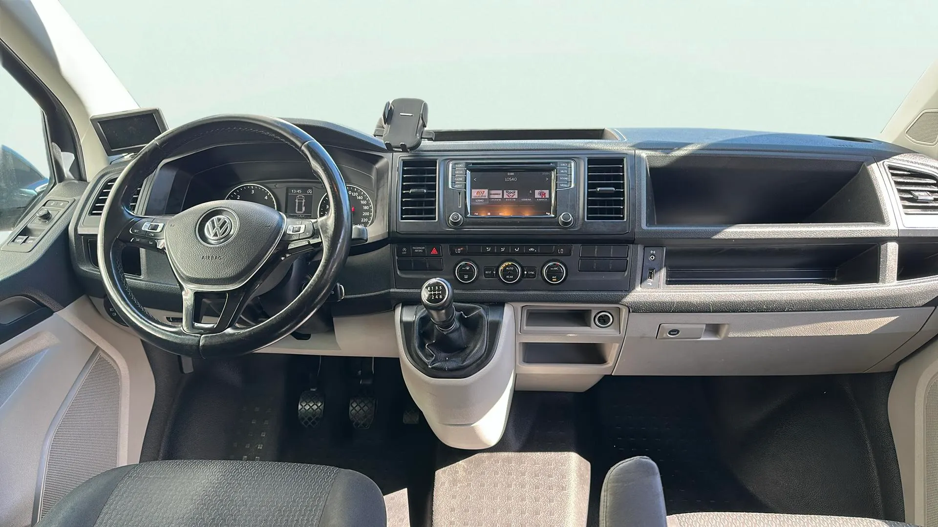 Volkswagen Caravelle Trendline Corto 2.0 TDI BMT - foto 10