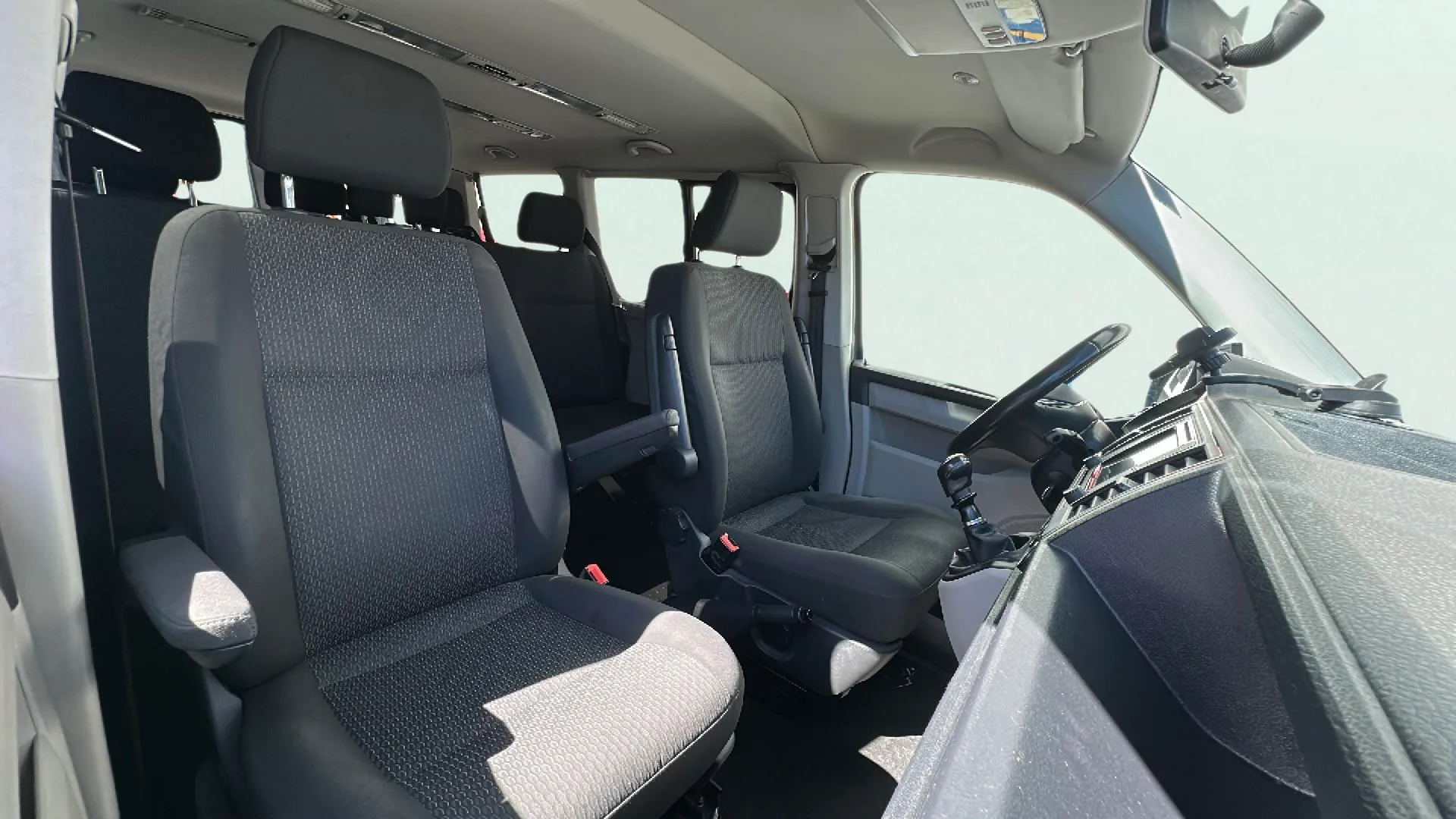 Volkswagen Caravelle Trendline Corto 2.0 TDI BMT - foto 15