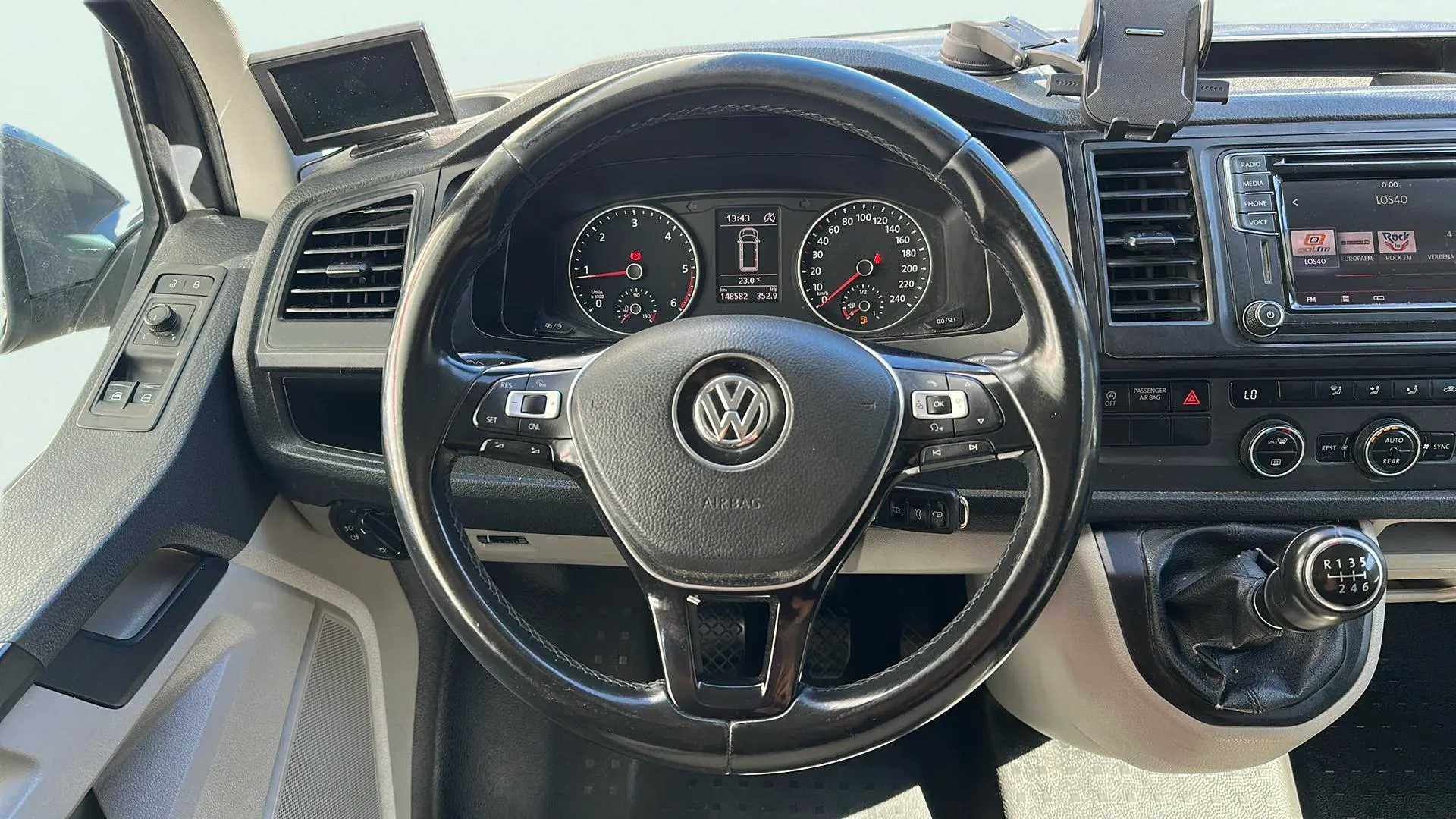 Volkswagen Caravelle Trendline Corto 2.0 TDI BMT - foto 11