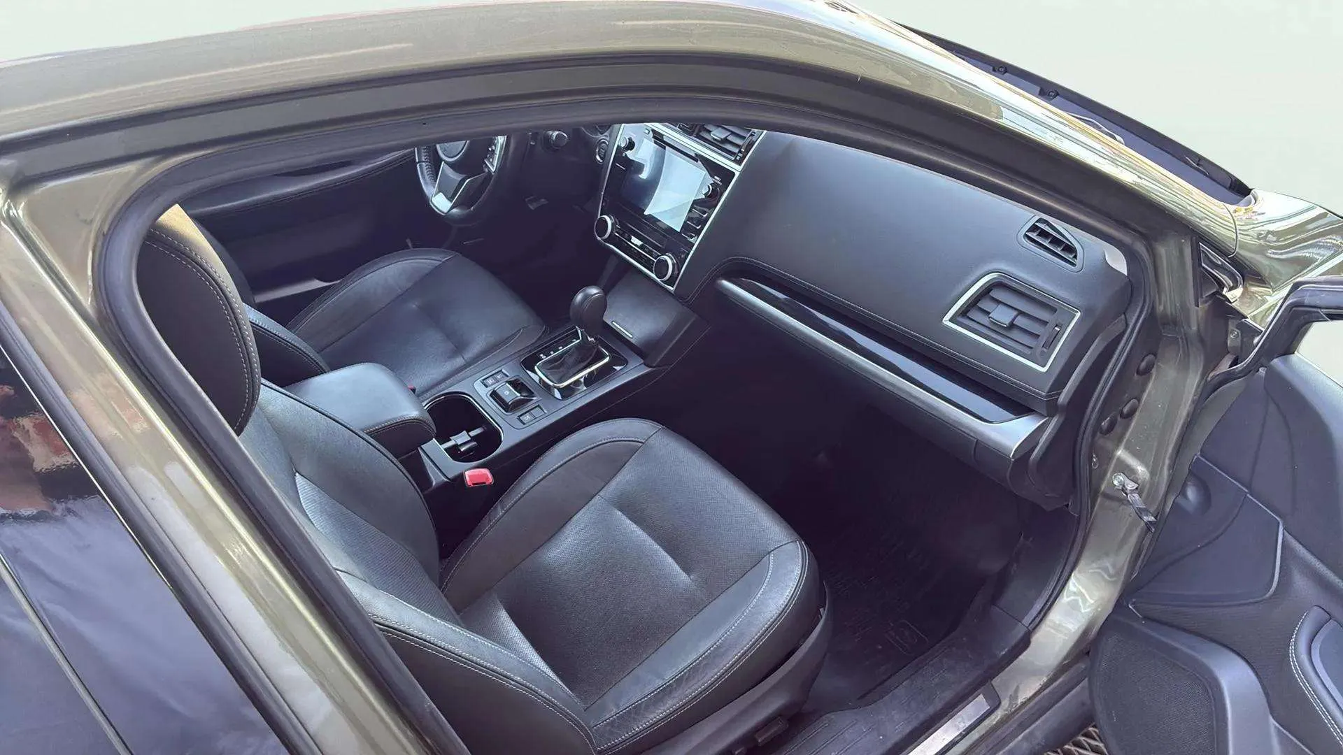 Subaru Outback 2.5i Executive Plus S CVT Lineartr. AWD - foto 9
