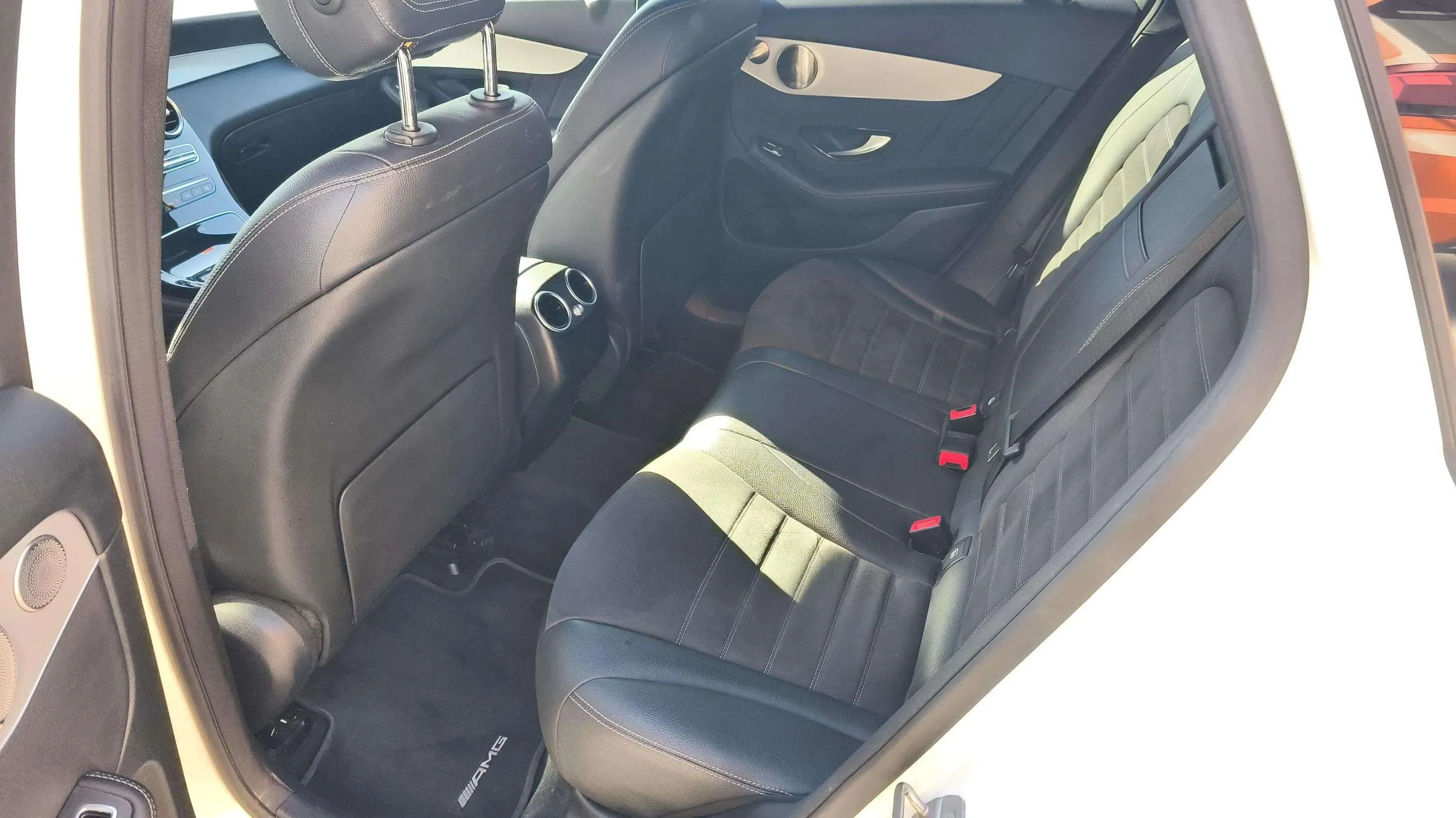 Mercedes-Benz GLC 220 d 4MATIC - foto 17