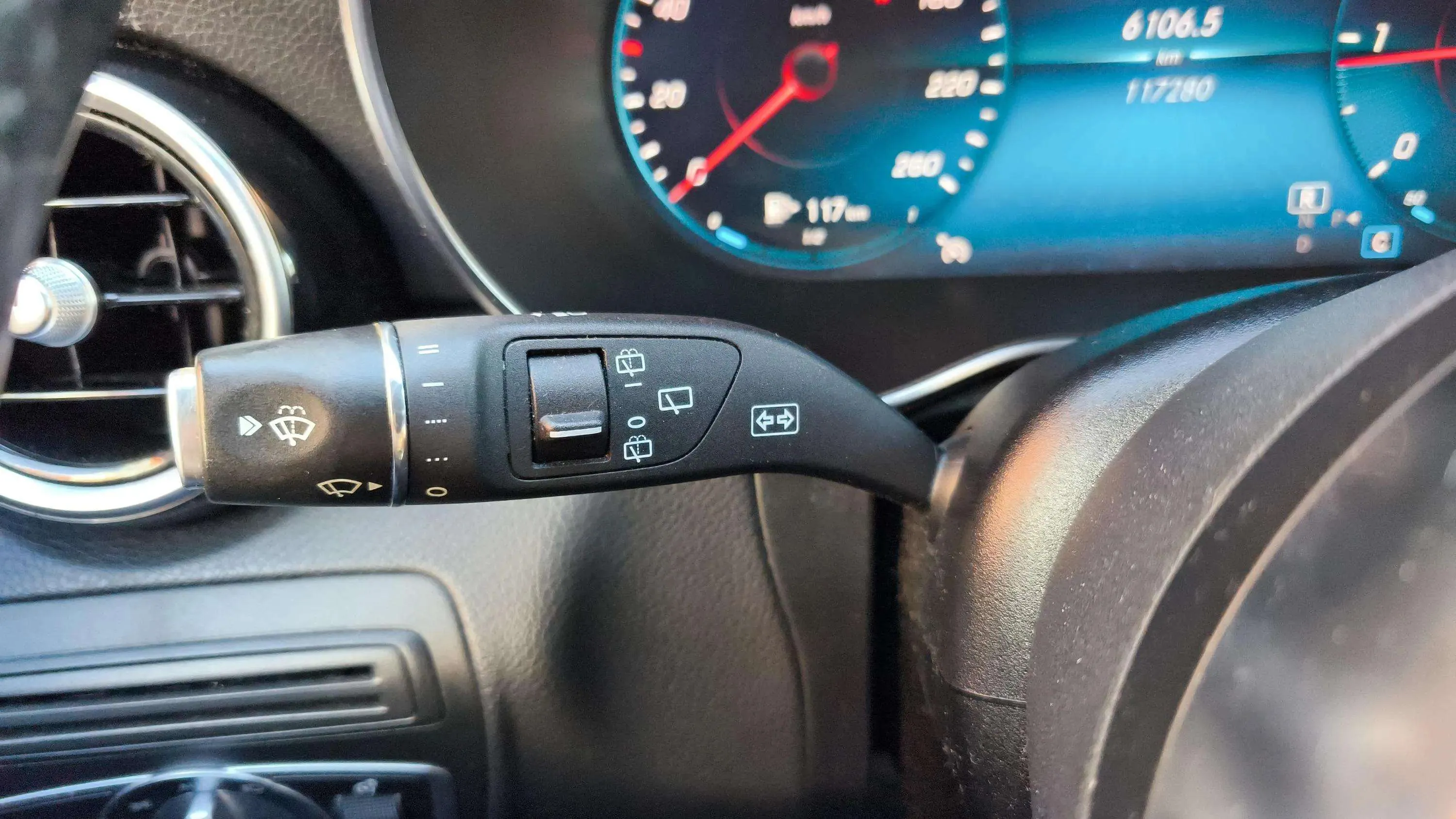 Mercedes-Benz GLC 220 d 4MATIC - foto 19