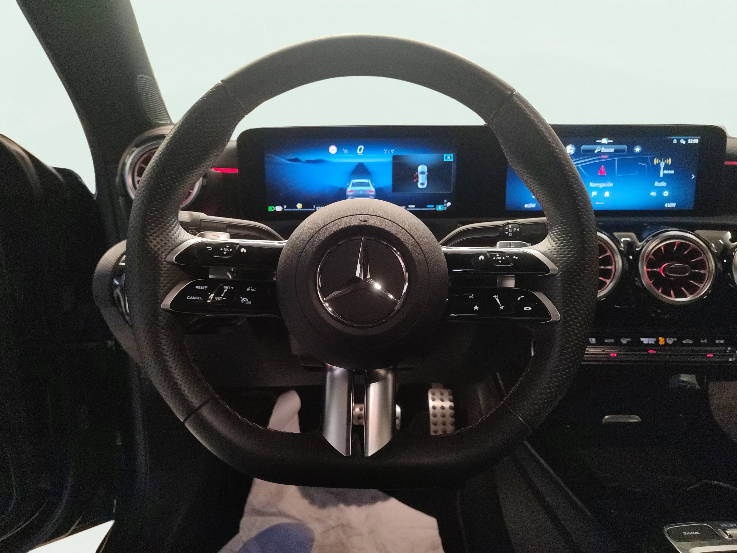 Mercedes-Benz CLA 200 - foto 11