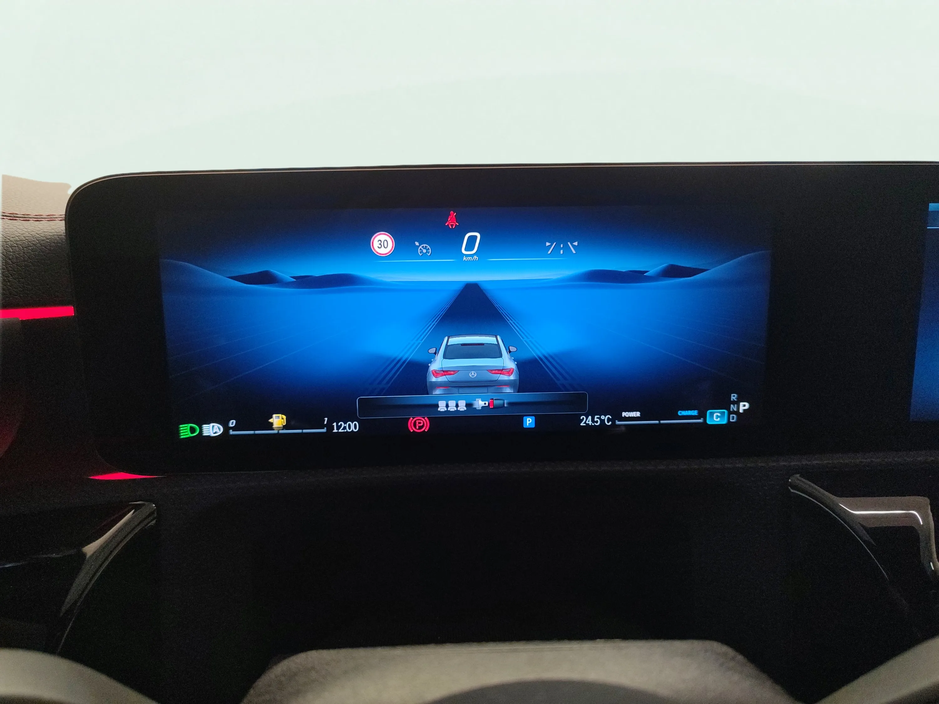 Mercedes-Benz CLA 200 - foto 13