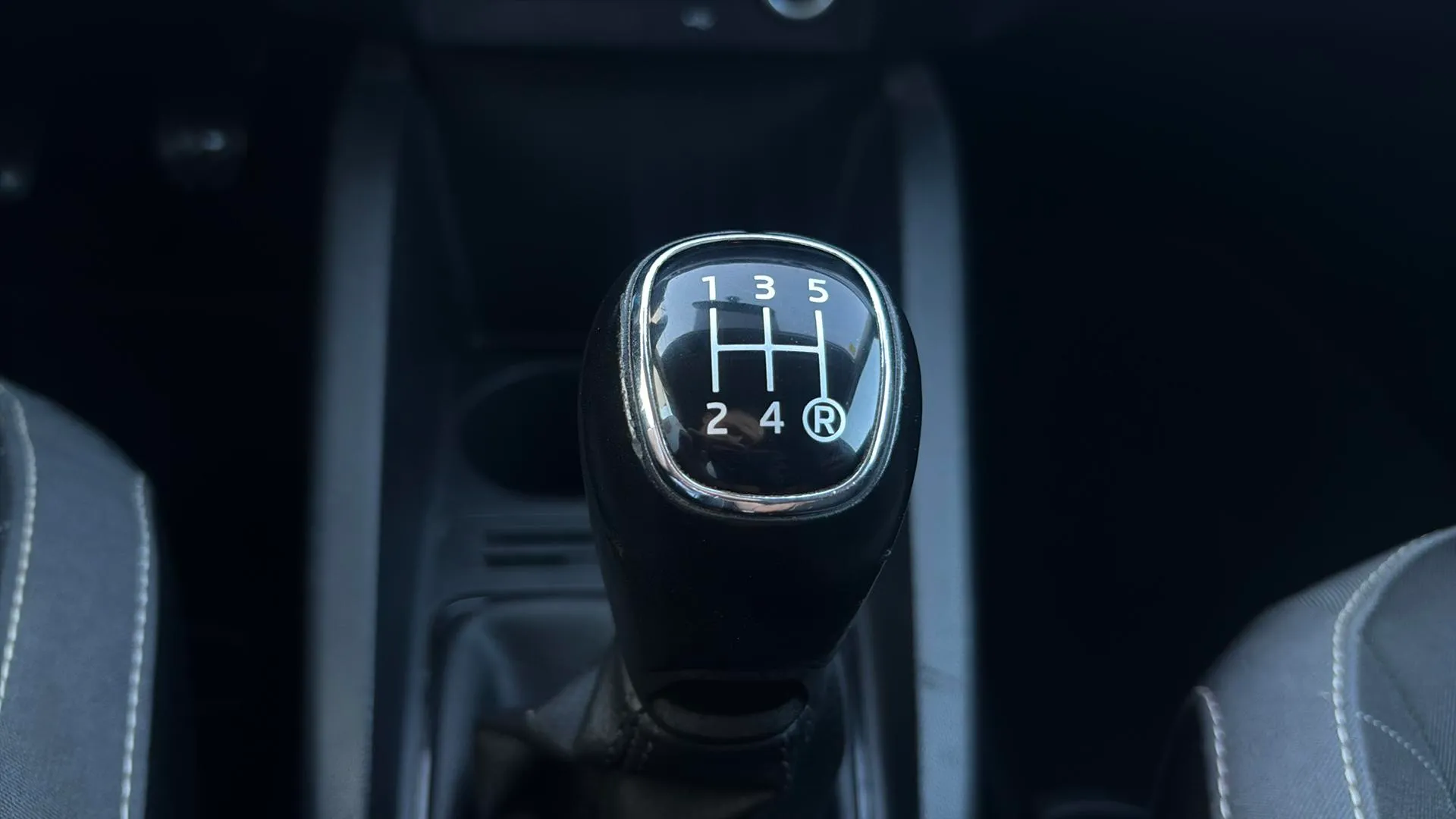 Škoda Fabia 1.0 MPI Active - foto 25