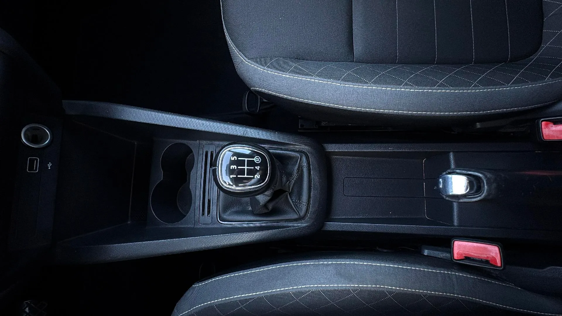Škoda Fabia 1.0 MPI Active - foto 20