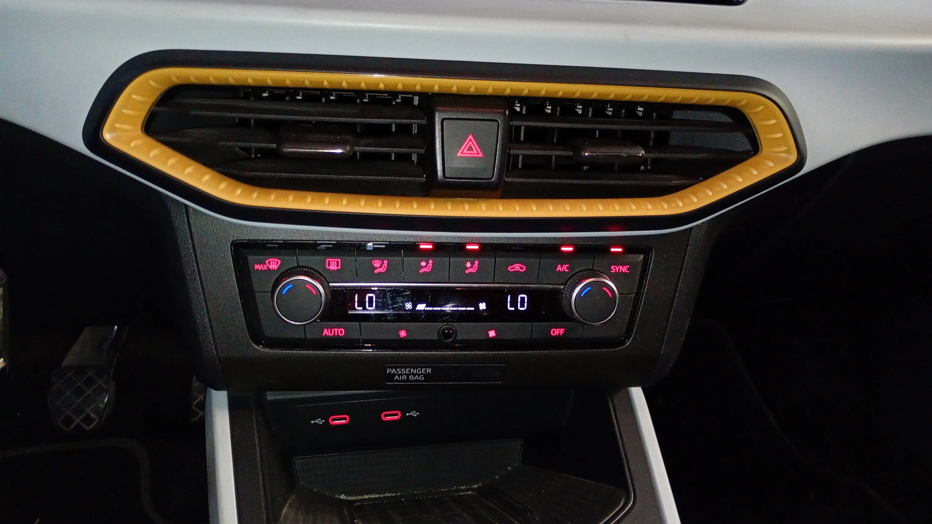 SEAT Arona 1.0 TSI Reference - foto 26
