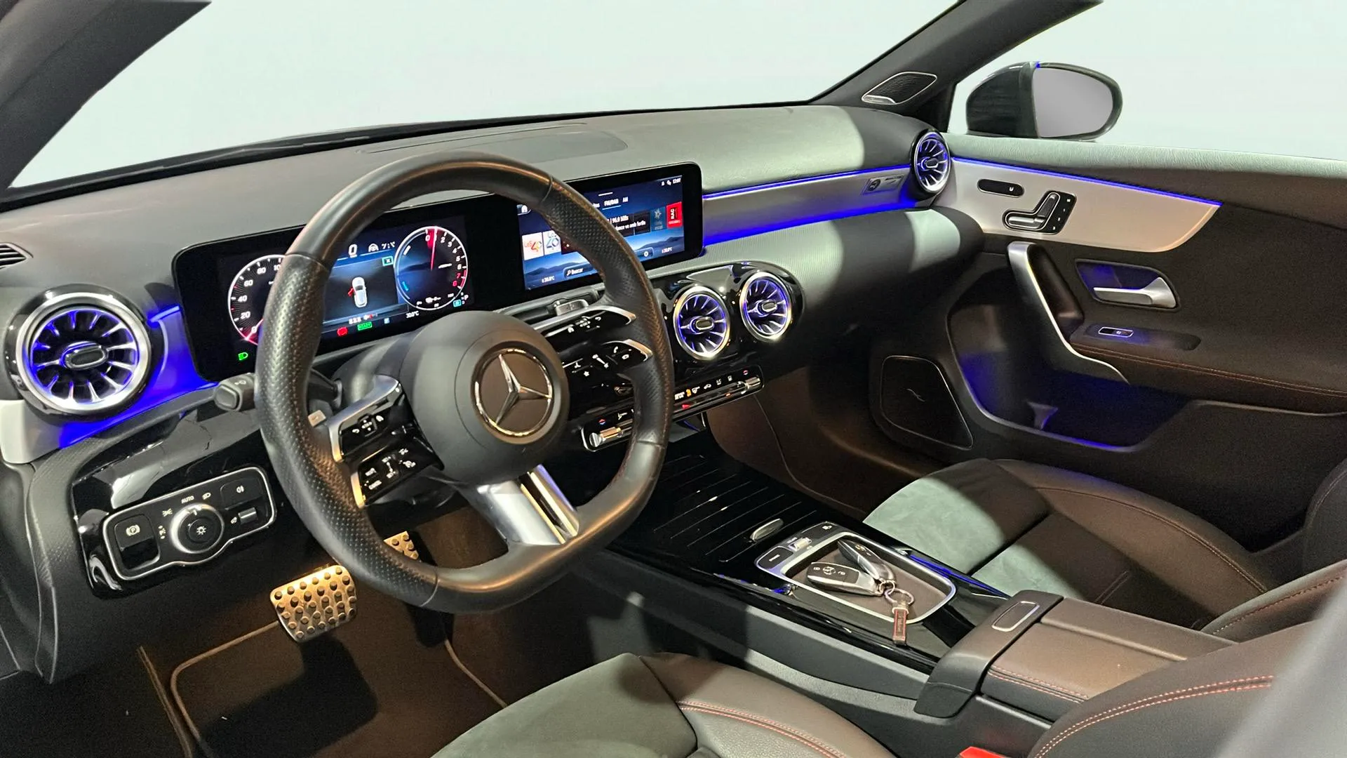 Mercedes-Benz Clase A A 250 e - foto 9