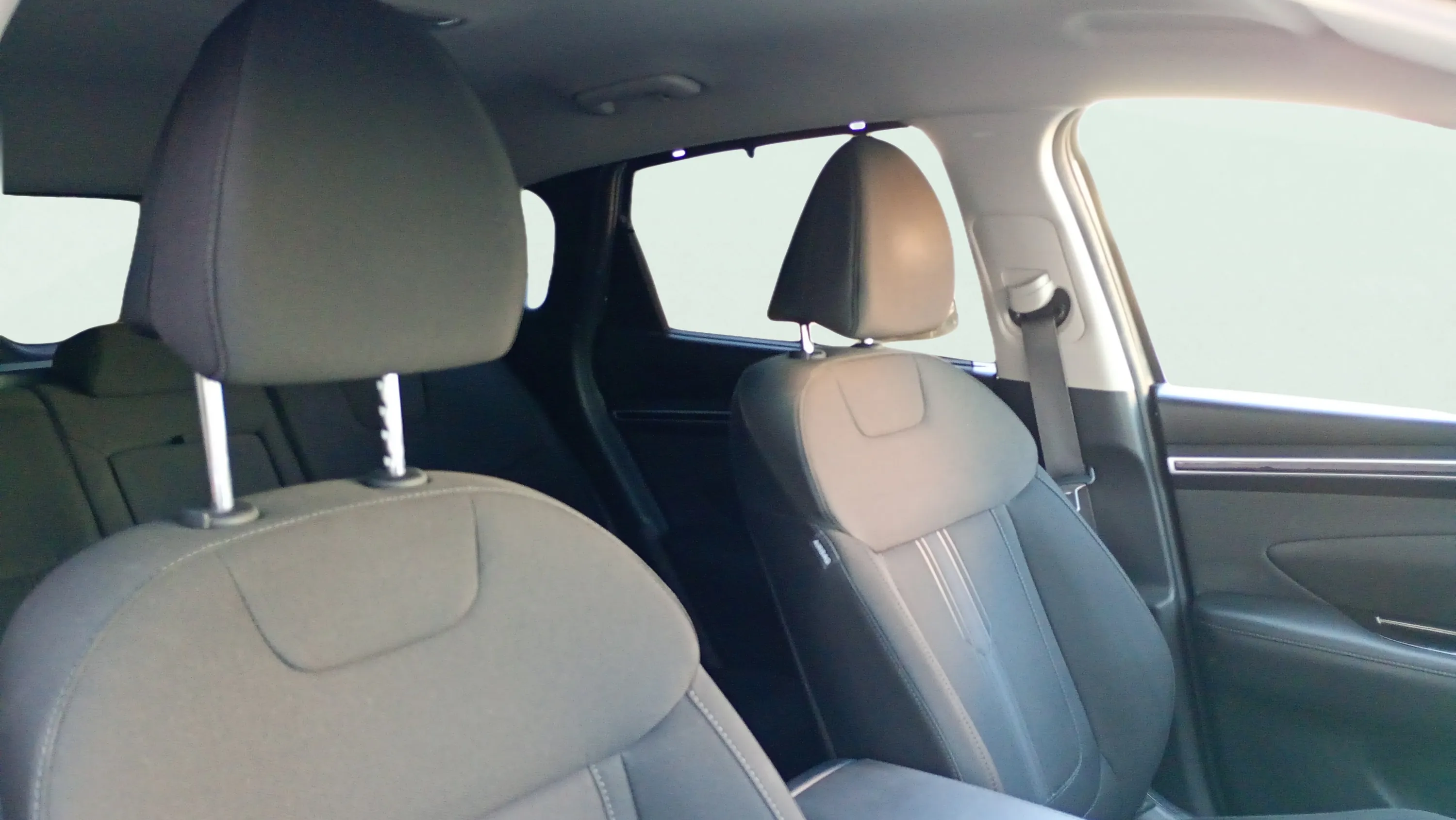 Hyundai Tucson 1.6 CRDi 48V Maxx DCT - foto 11