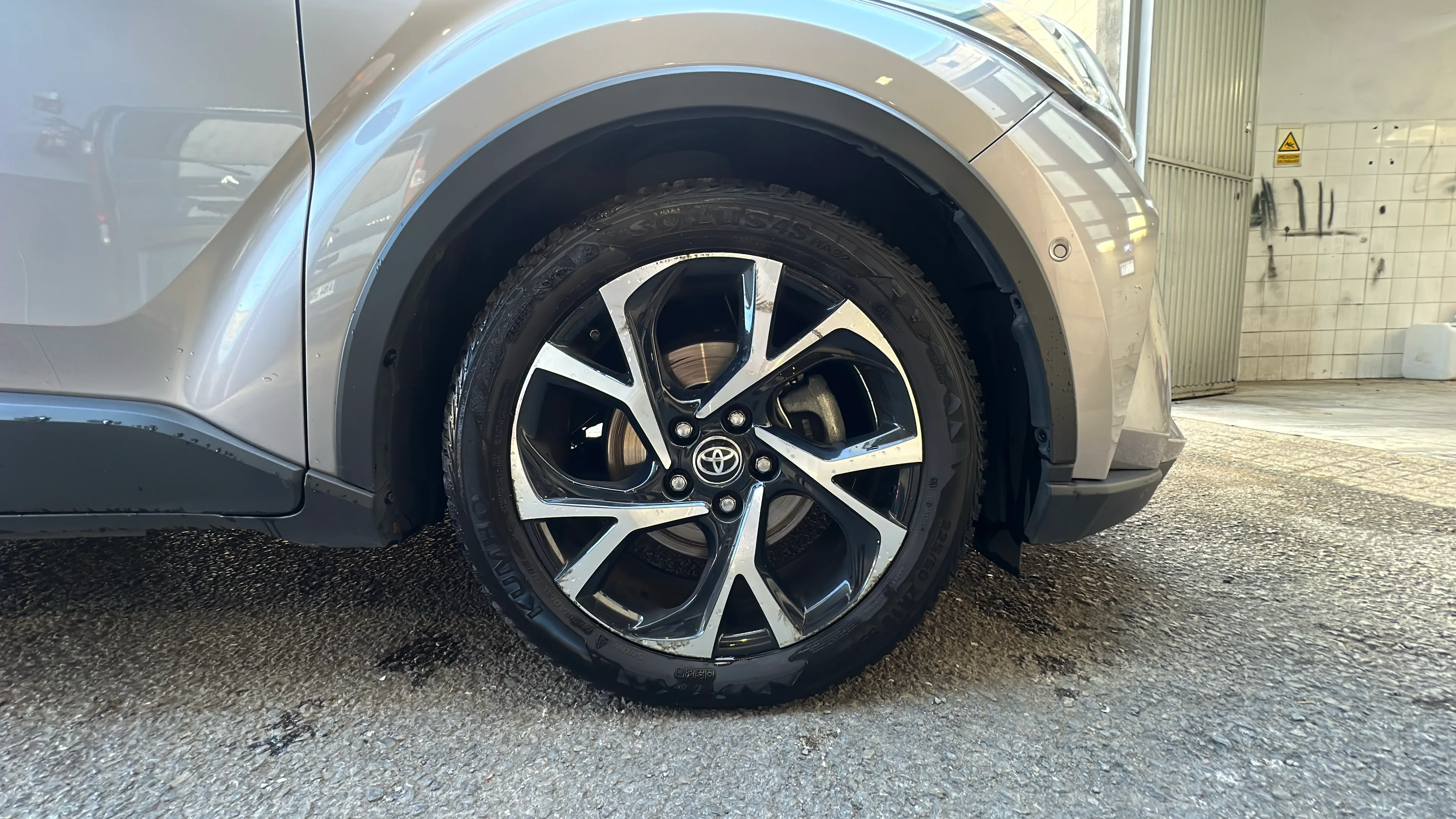 Toyota C-HR 1.8 125H Advance - foto 24