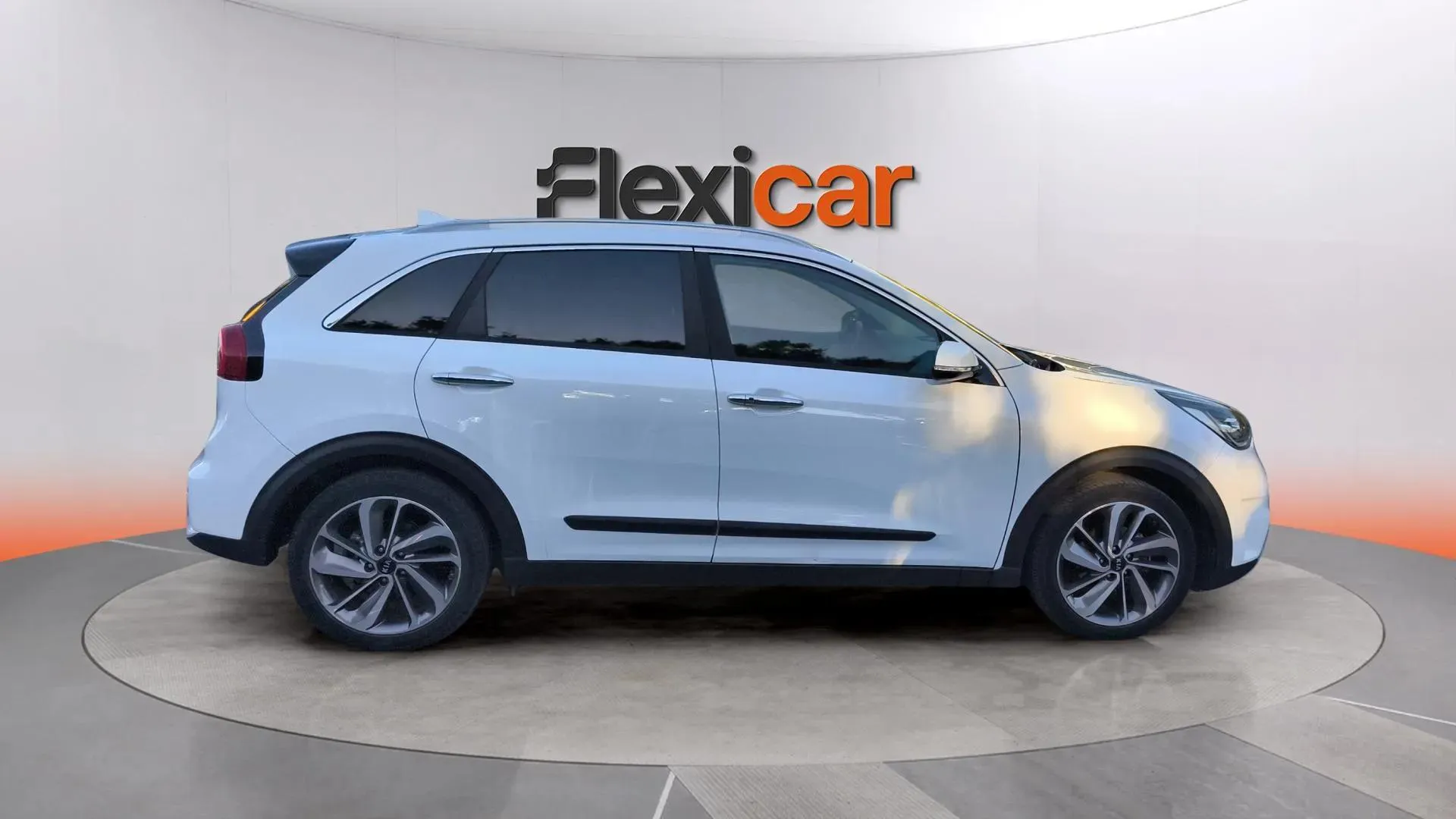 Kia Niro 1.6 GDi Híbrido Emotion - foto 8