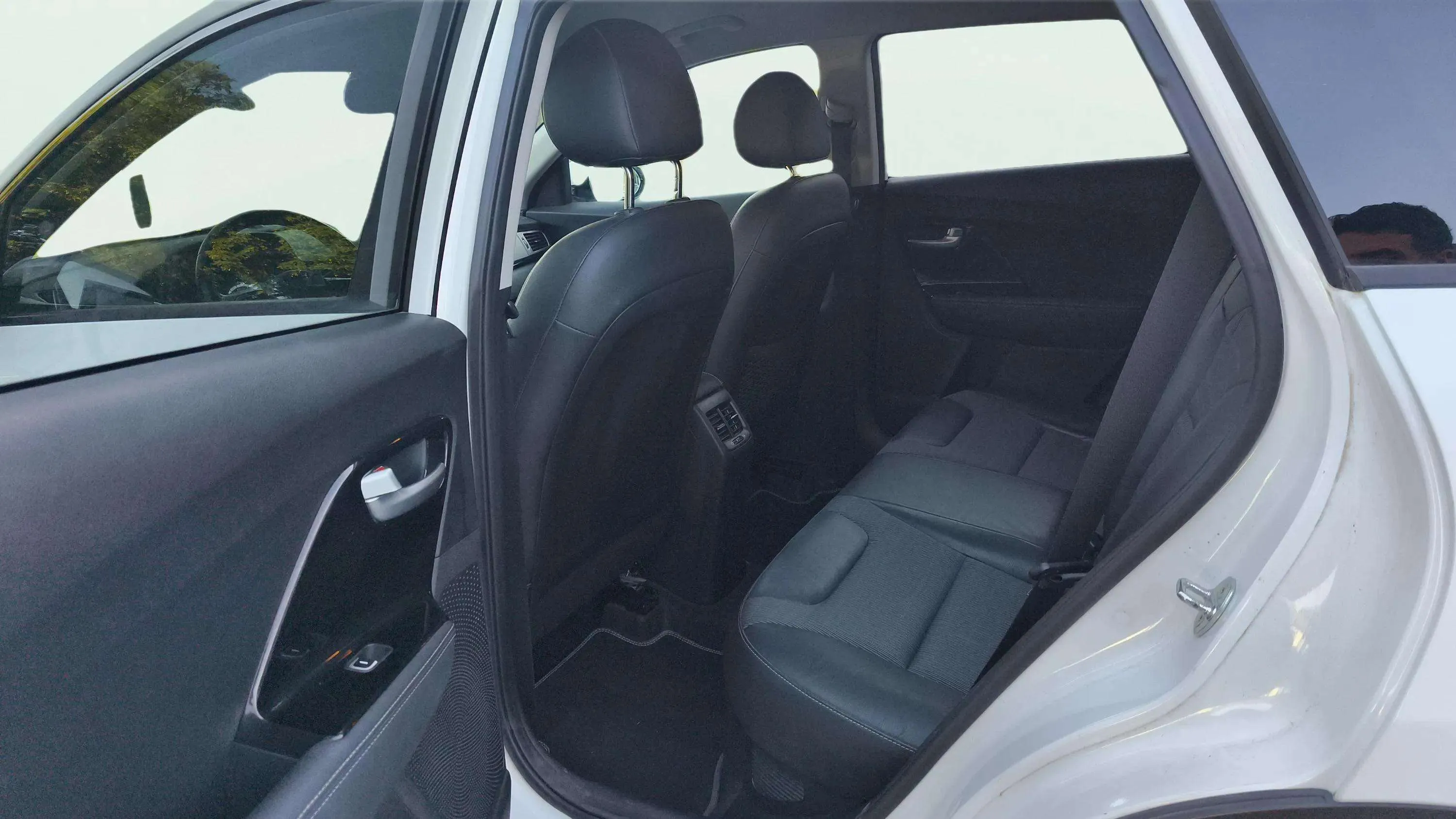Kia Niro 1.6 GDi Híbrido Emotion - foto 14