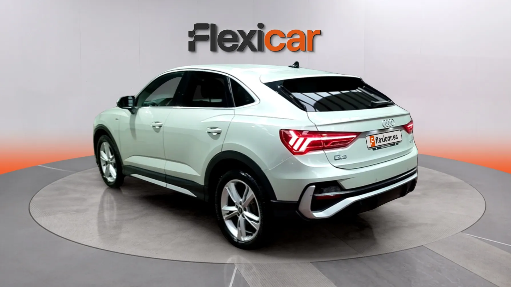 Audi Q3 35 TDI quattro - foto 6