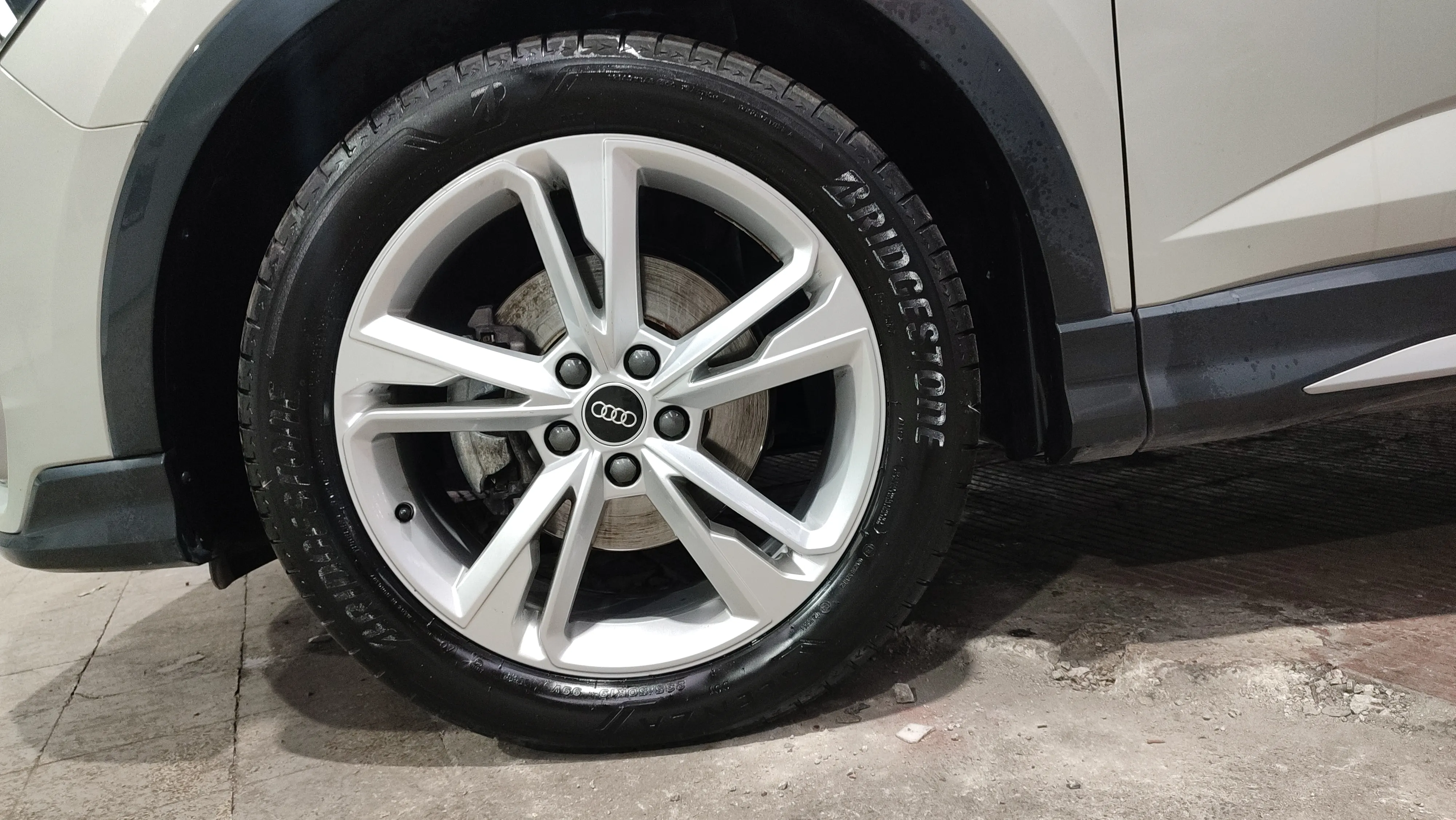 Audi Q3 35 TDI quattro - foto 22