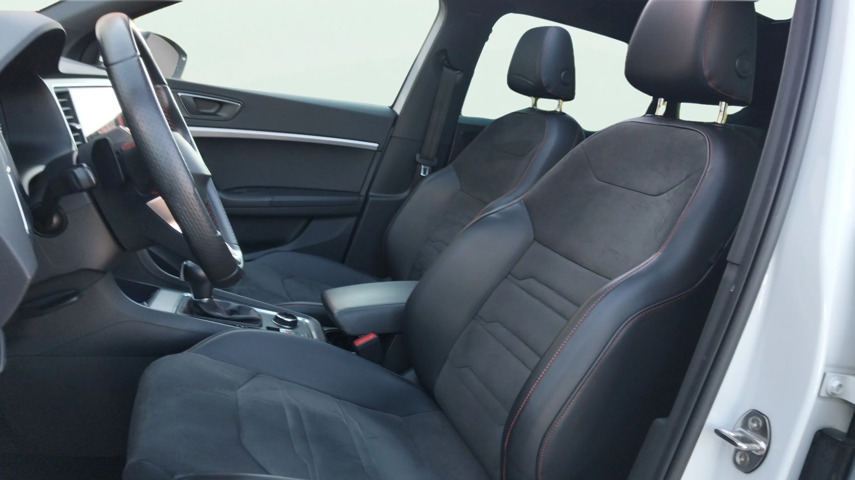 SEAT Ateca 1.5 TSI DSG FR Go - foto 17