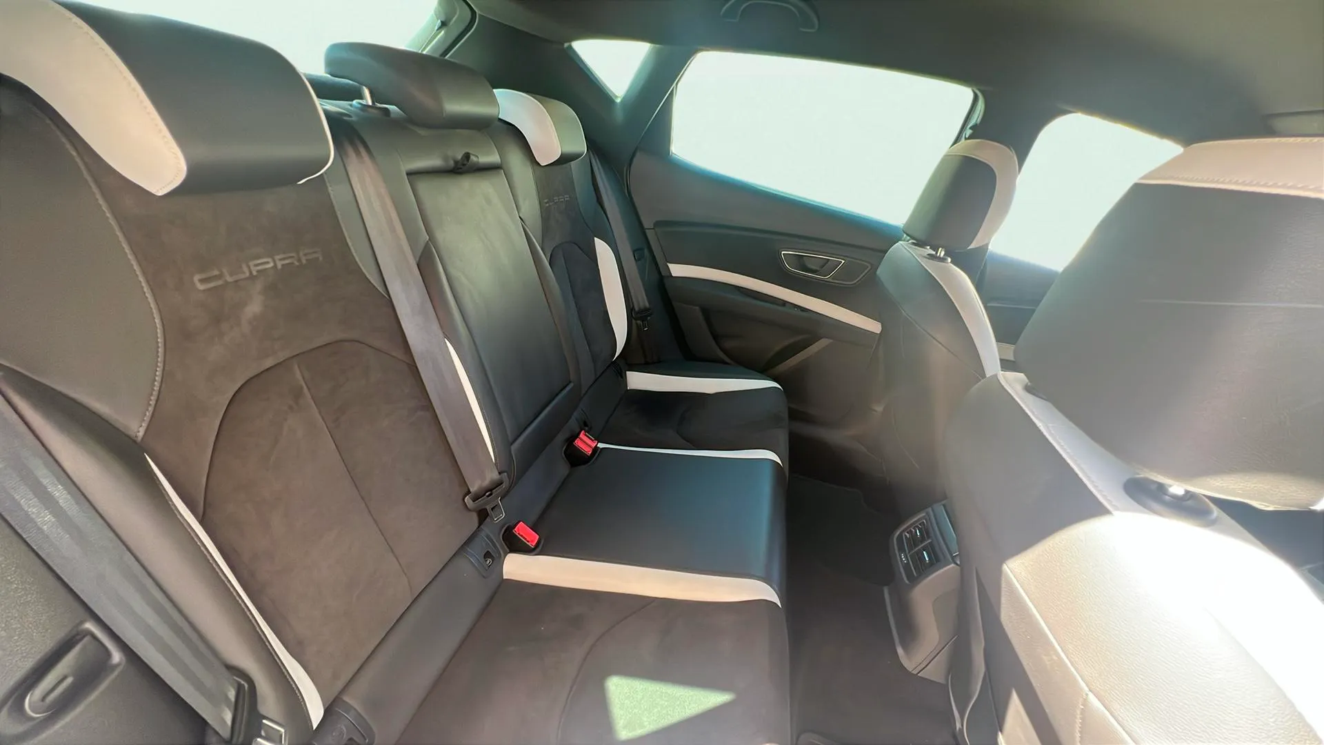 SEAT León 2.0 TSI DSG-6 Cupra - foto 14