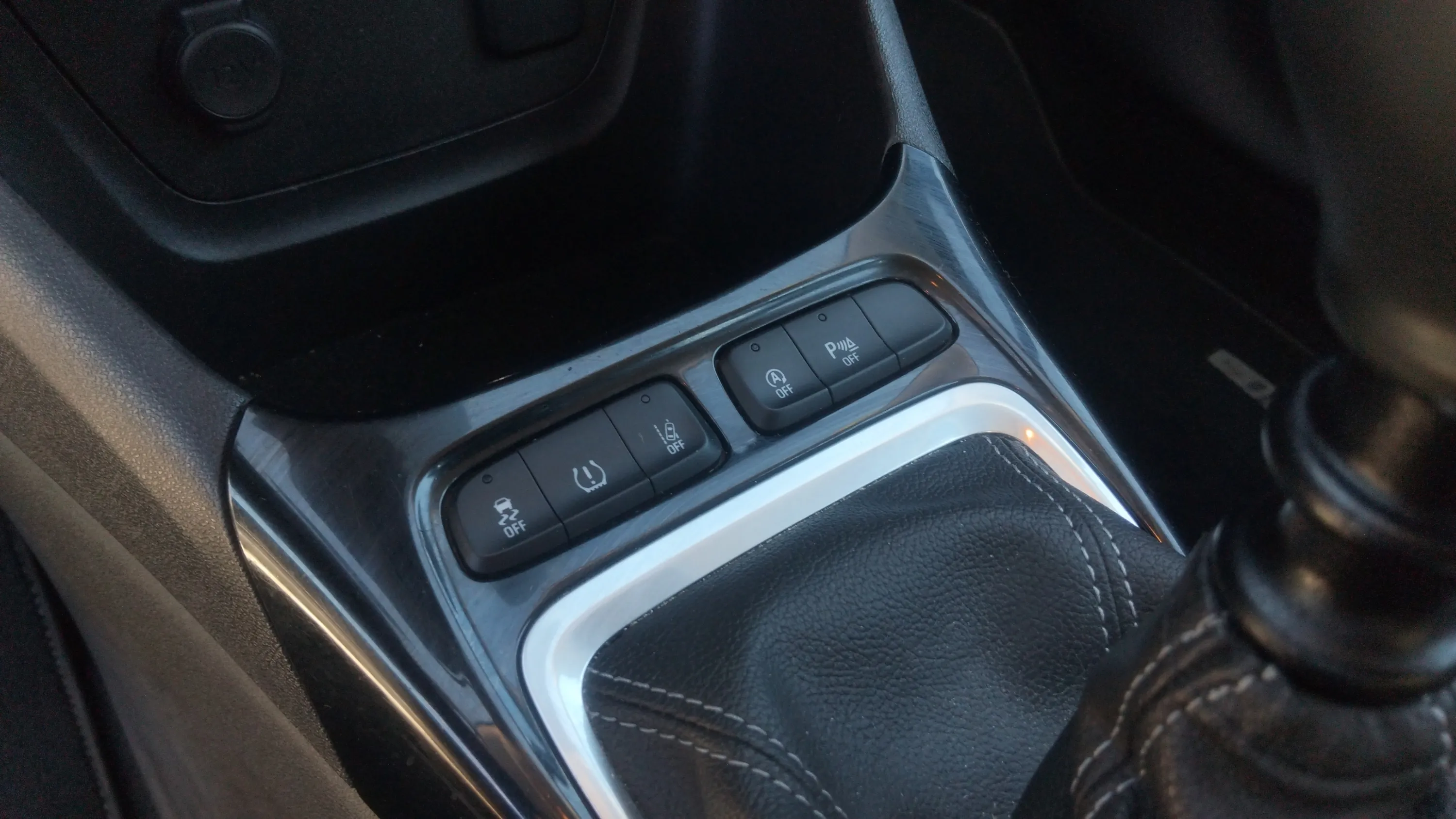Opel Crossland 1.2 Design Line 120 Aniversario - foto 24