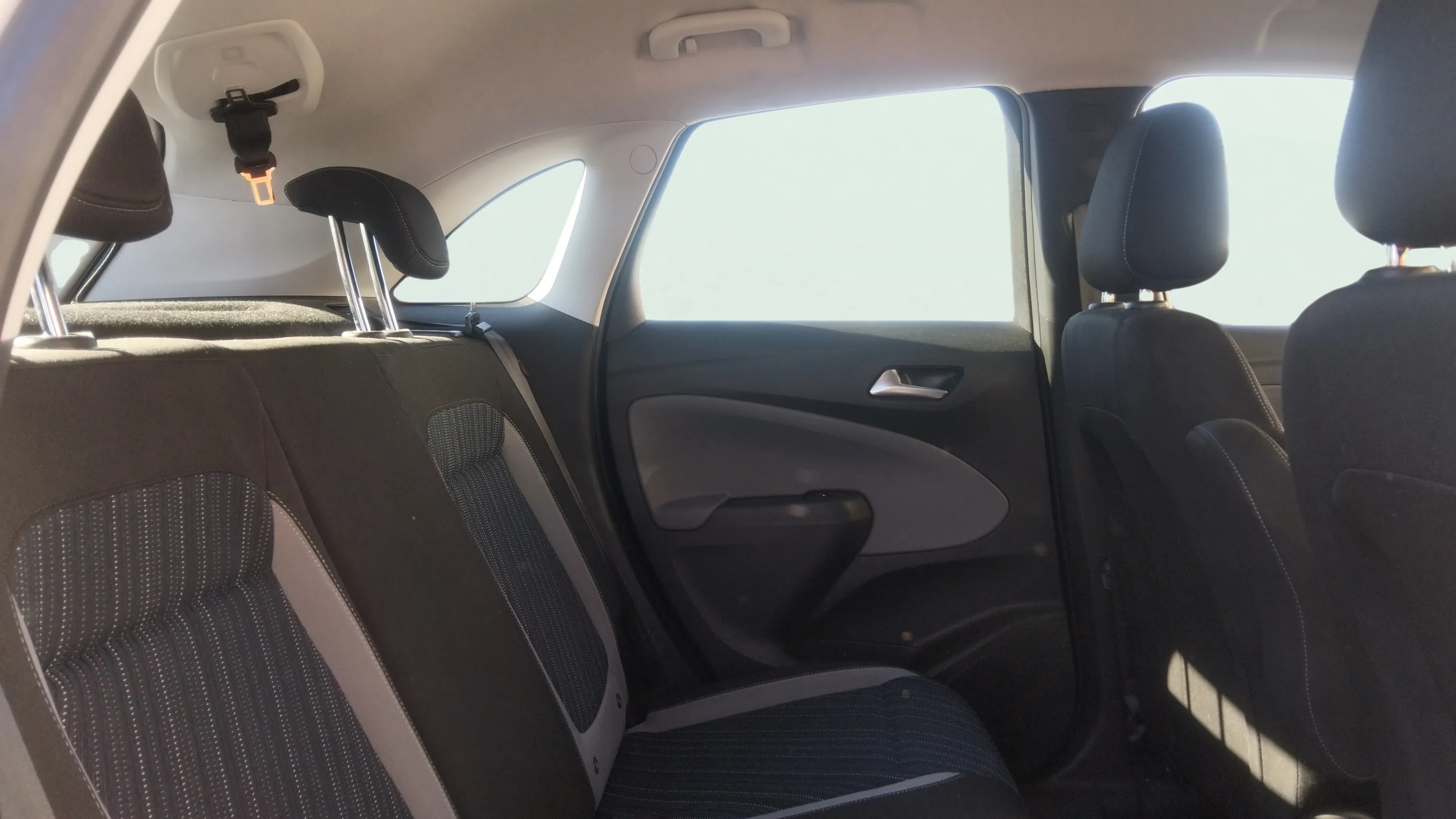 Opel Crossland 1.2 Design Line 120 Aniversario - foto 12
