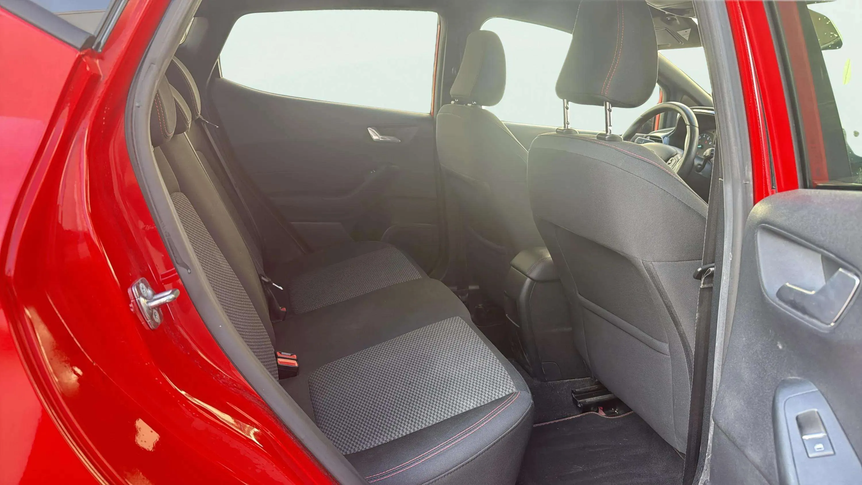Ford Fiesta 1.0 EcoBoost ST-Line Black - foto 12
