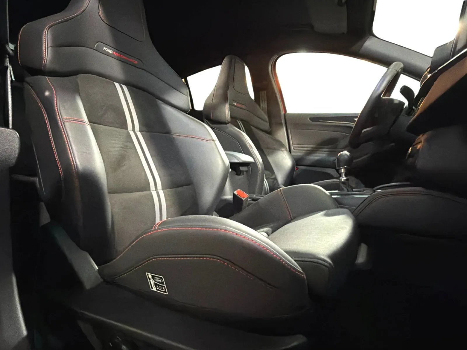 Ford Focus 2.3 EcoBoost ST - foto 19