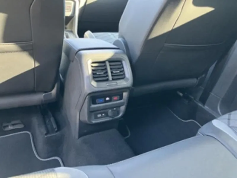 Volkswagen Tiguan R-Line 2.0 TDI DSG - foto 35
