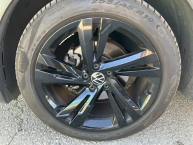 Volkswagen Tiguan R-Line 2.0 TDI DSG - foto 23