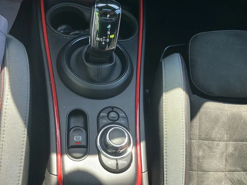 MINI Countryman Cooper SD ALL4 - foto 38