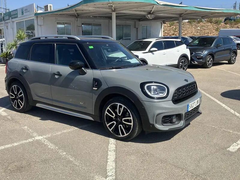 MINI Countryman Cooper SD ALL4 - foto 8