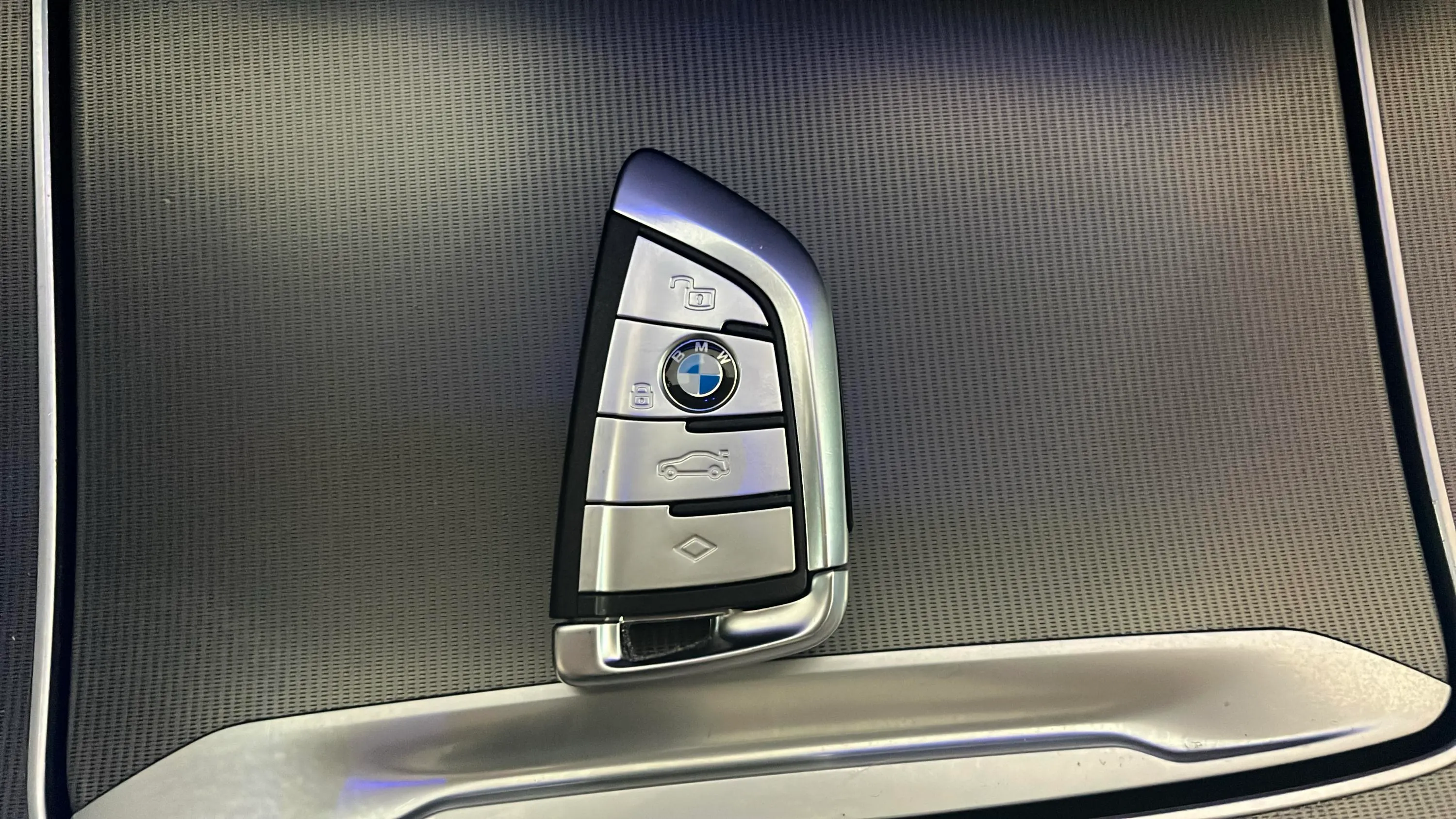 BMW X5 xDrive40i - foto 16