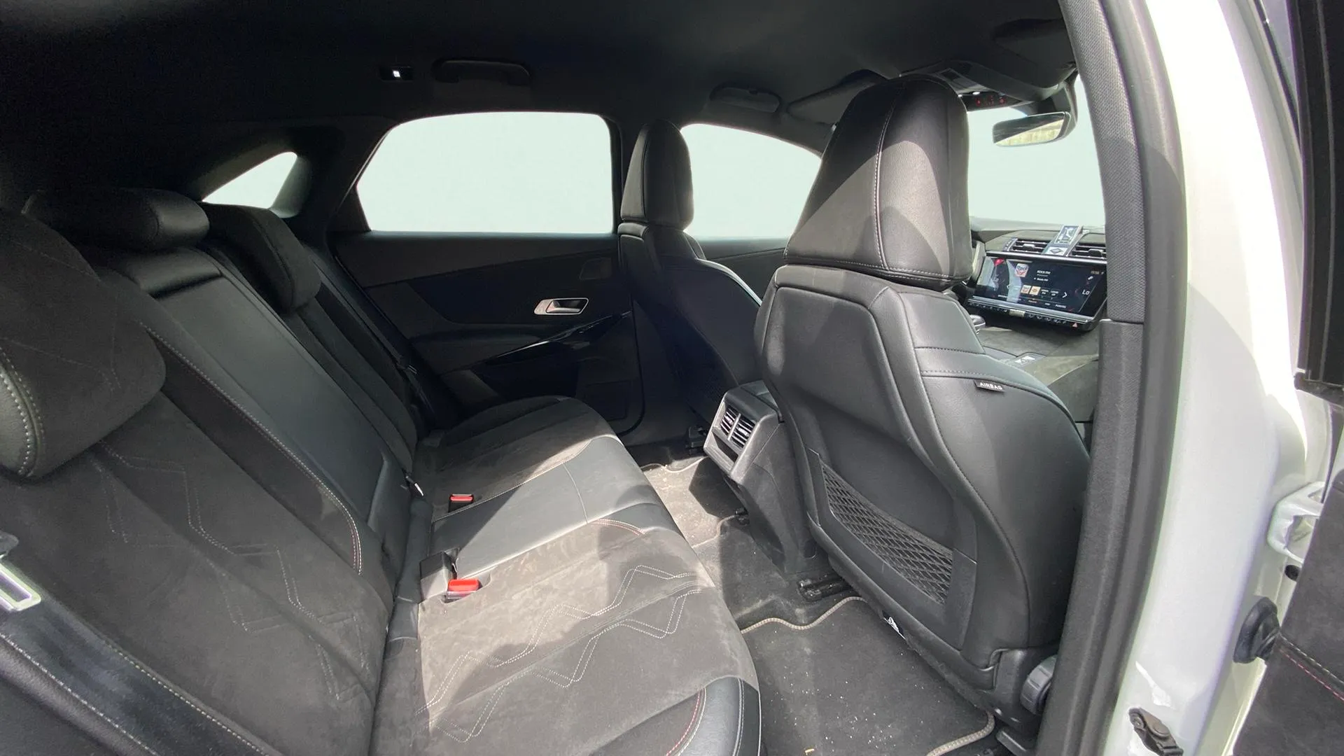 DS DS 7 Crossback BlueHDi DE Performance Line - foto 23