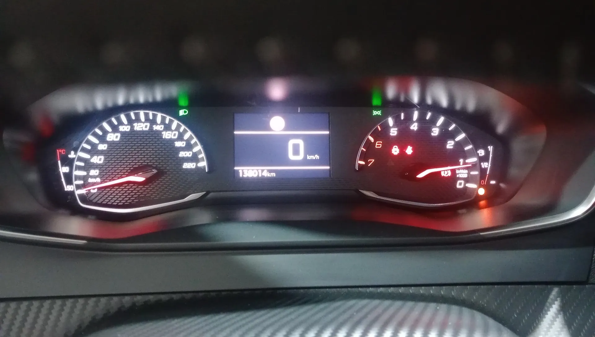 Peugeot 2008 Active BlueHDi - foto 11