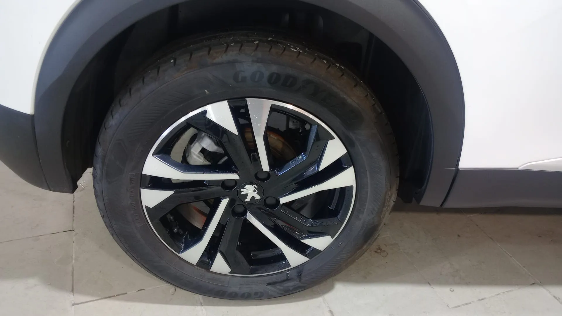 Peugeot 2008 Active BlueHDi - foto 17