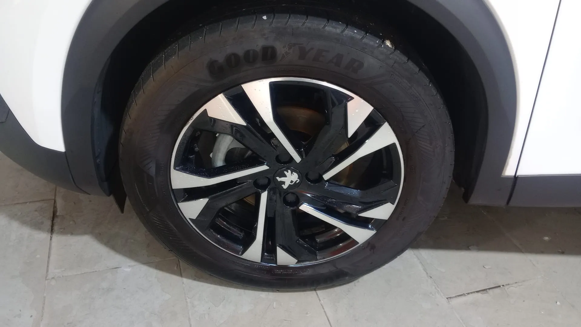 Peugeot 2008 Active BlueHDi - foto 18