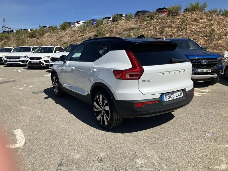 Volvo XC40 Recharge Twin Eléctrico Pro AWD - foto 4
