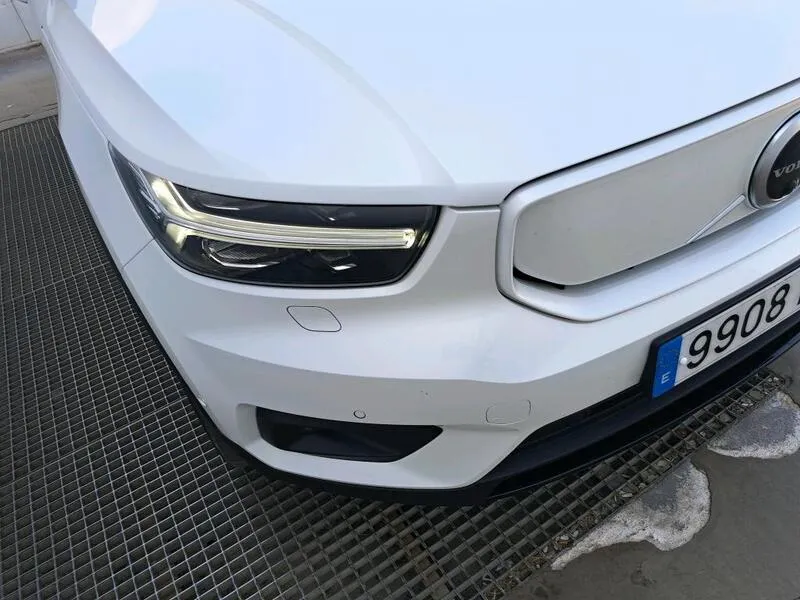 Volvo XC40 Recharge Twin Eléctrico Pro AWD - foto 11